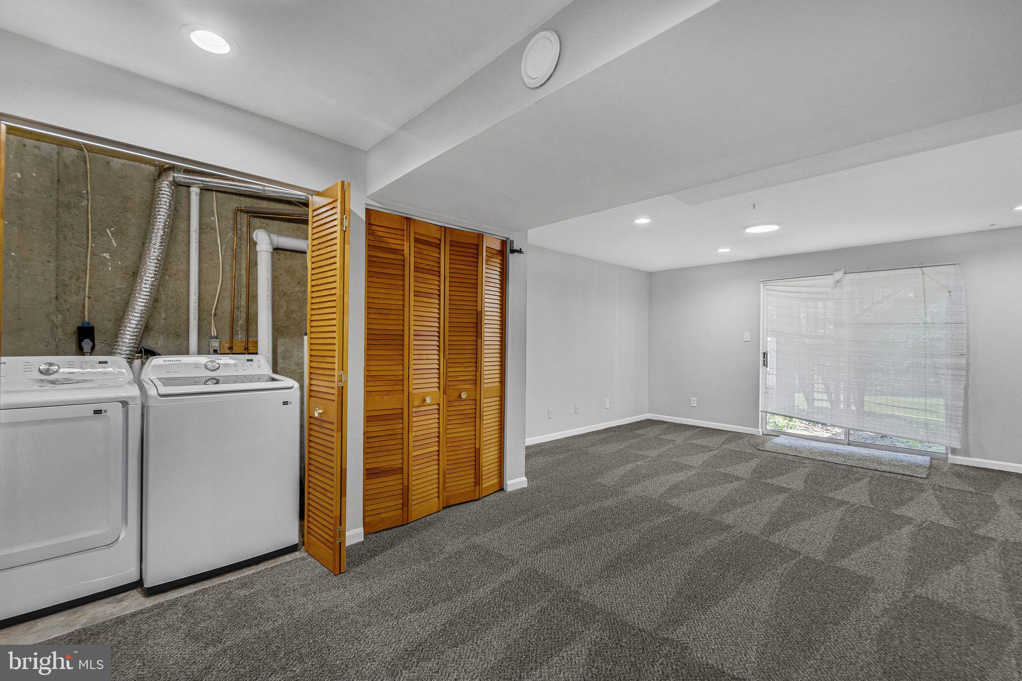 RIVERSIDE - Residential