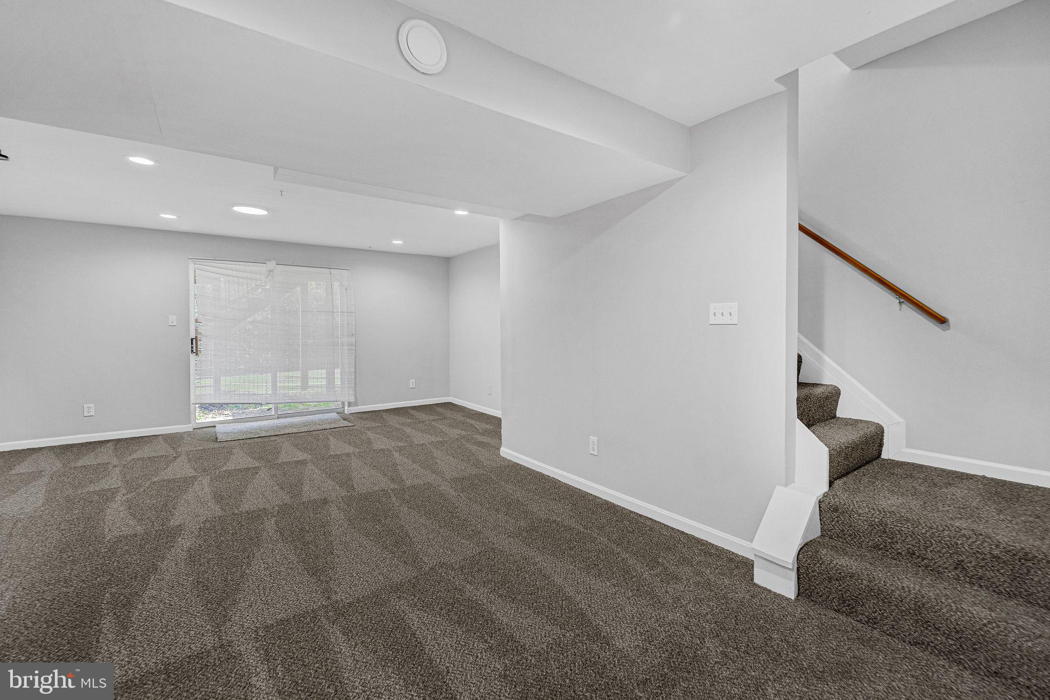 RIVERSIDE - Residential