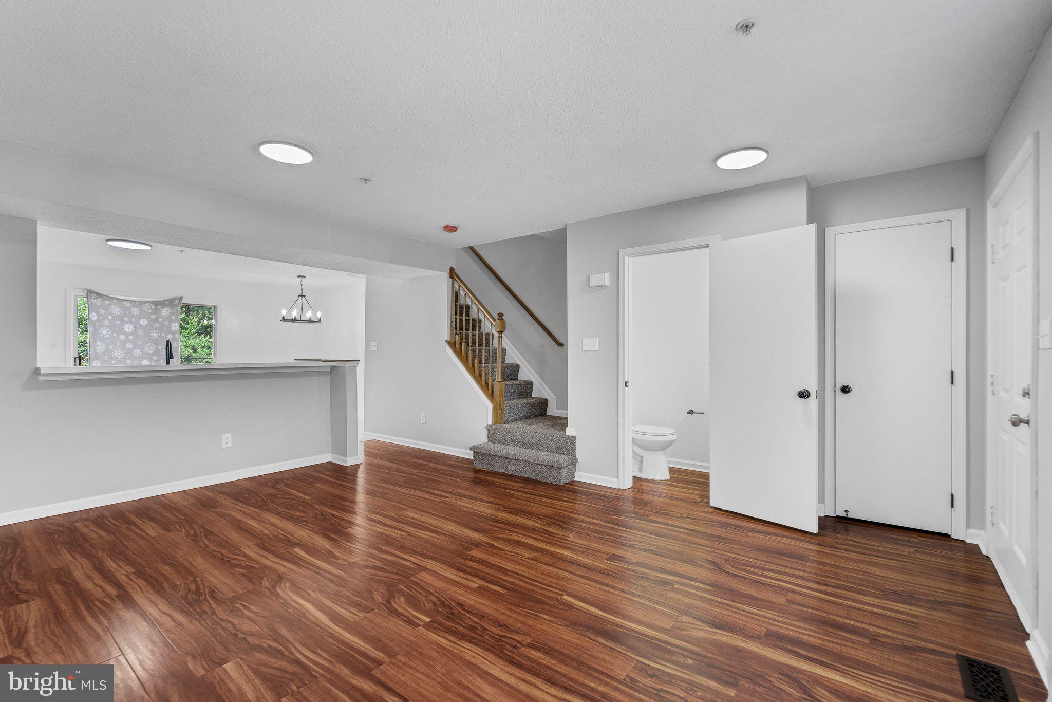 RIVERSIDE - Residential