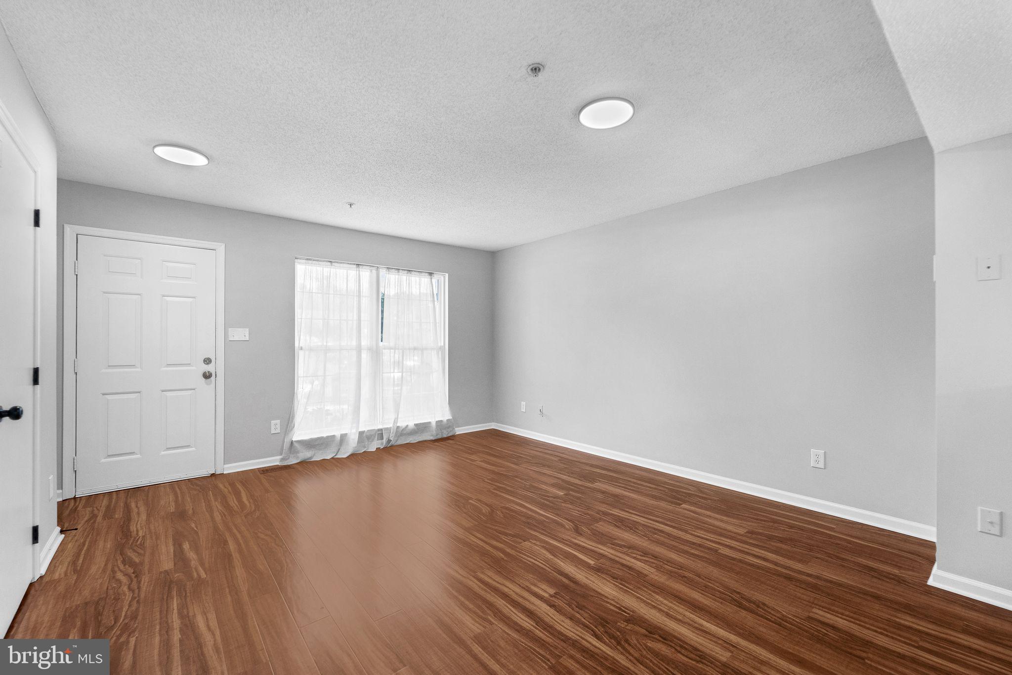 RIVERSIDE - Residential