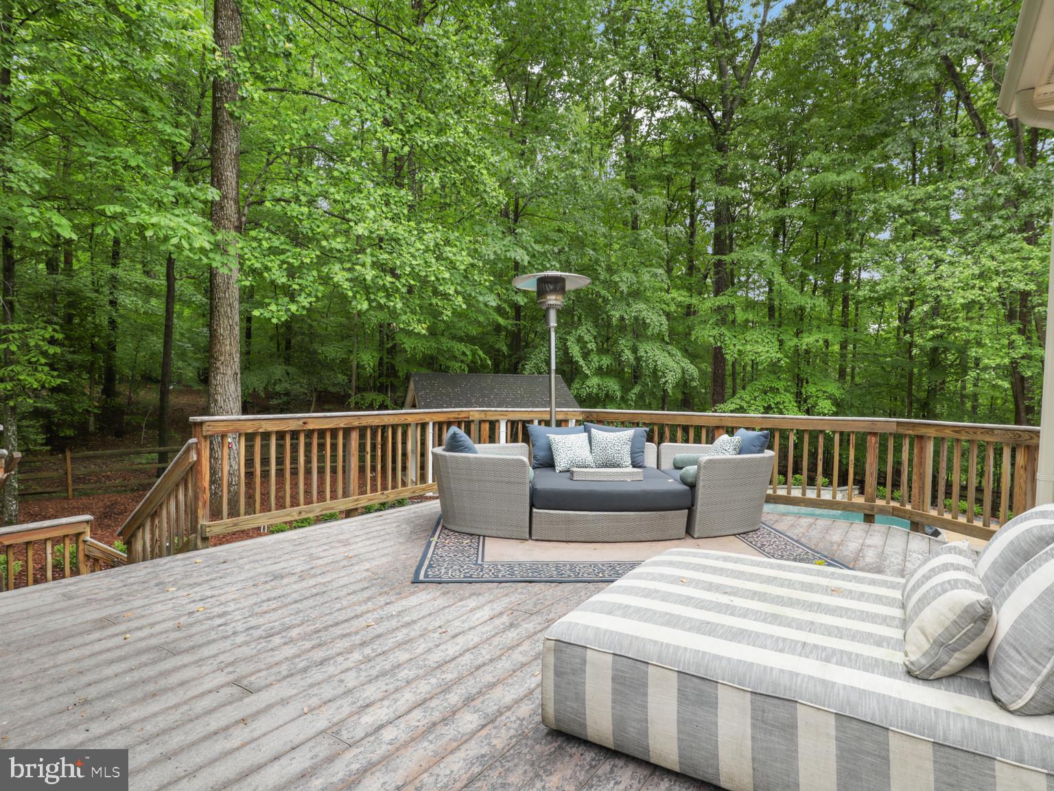 ESTATES AT ROSELAND - Residential