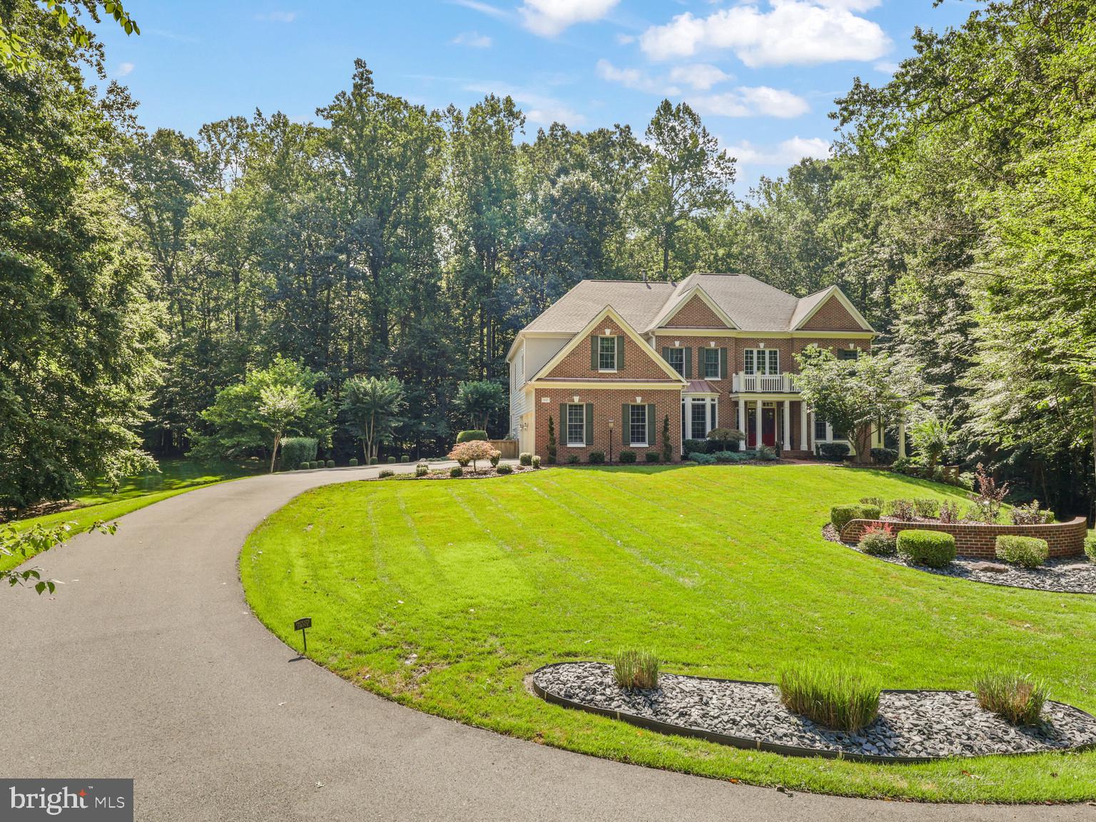 ESTATES AT ROSELAND - Residential