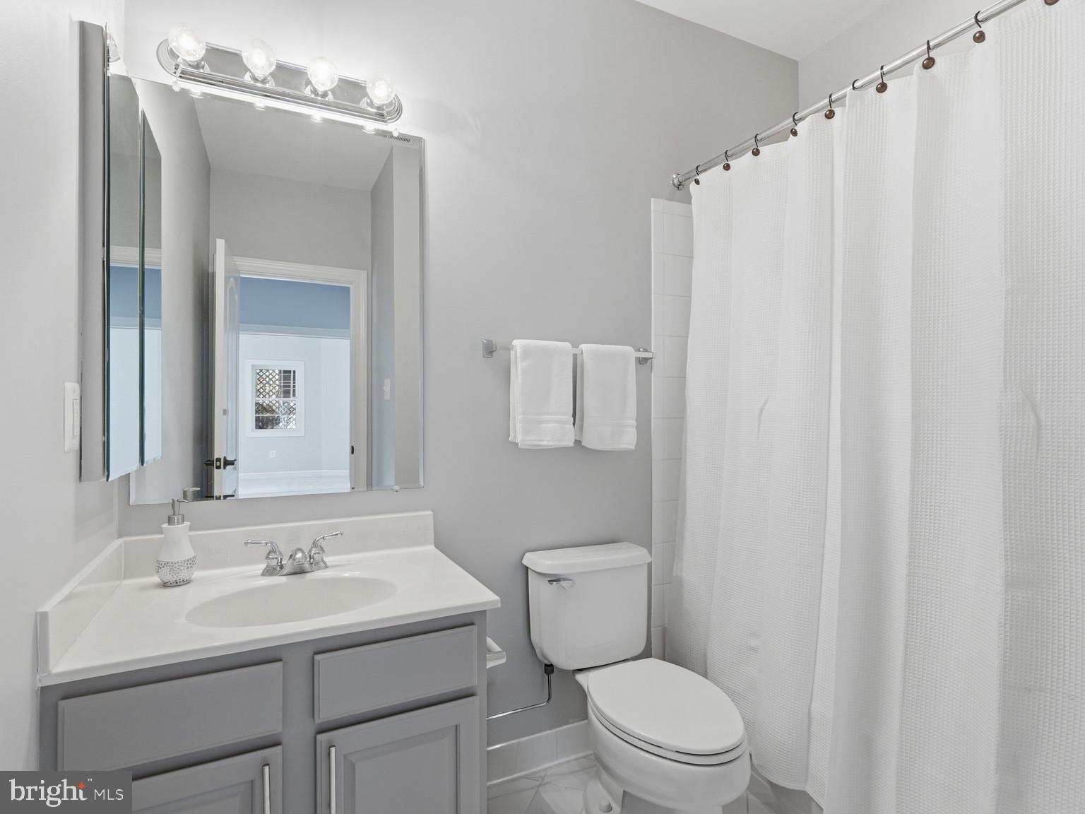 ESTATES AT ROSELAND - Residential