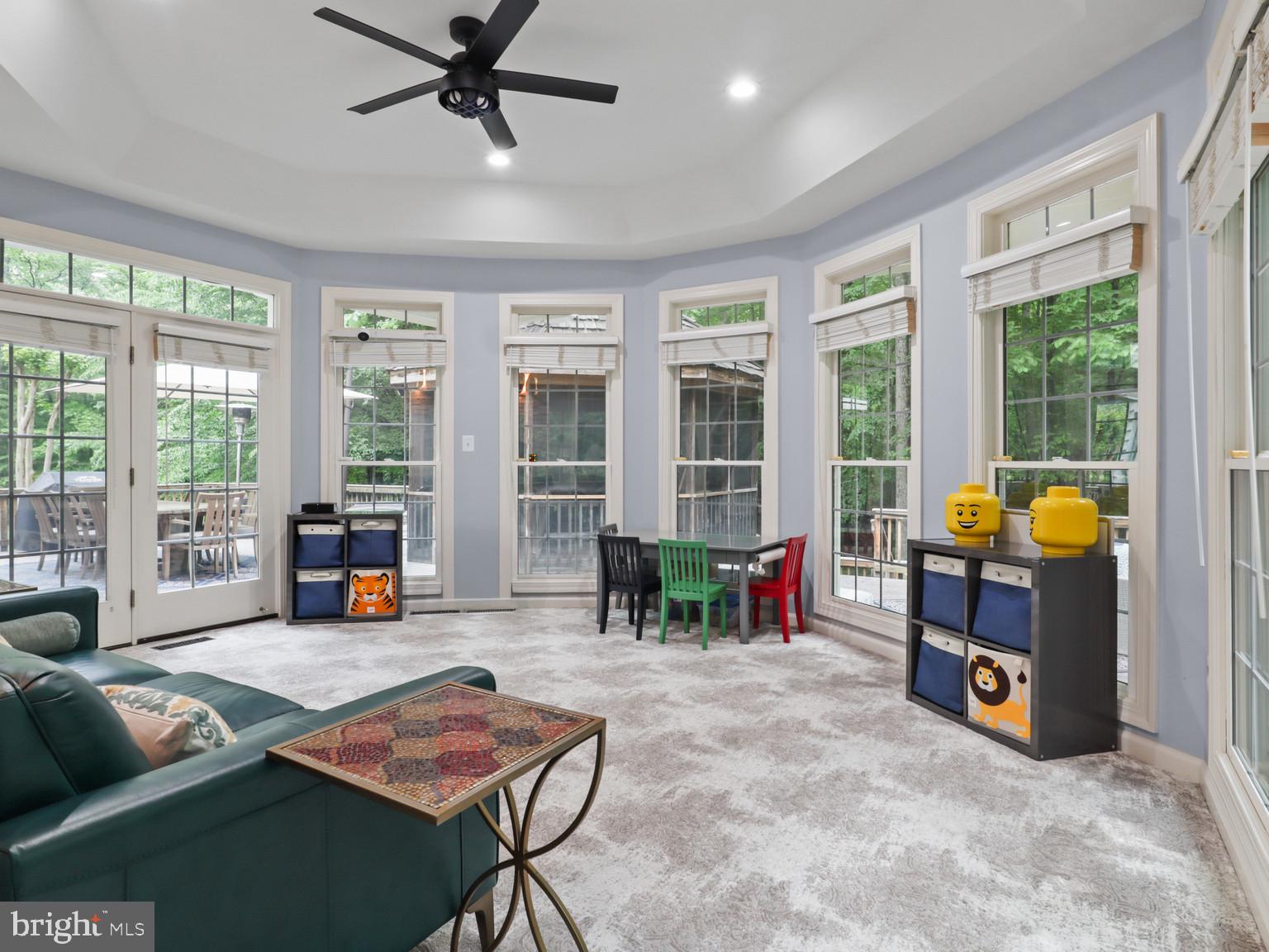 ESTATES AT ROSELAND - Residential