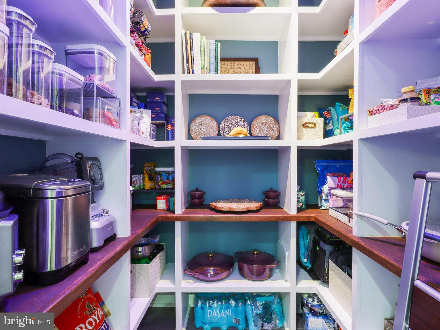 ESTATES AT ROSELAND - Residential