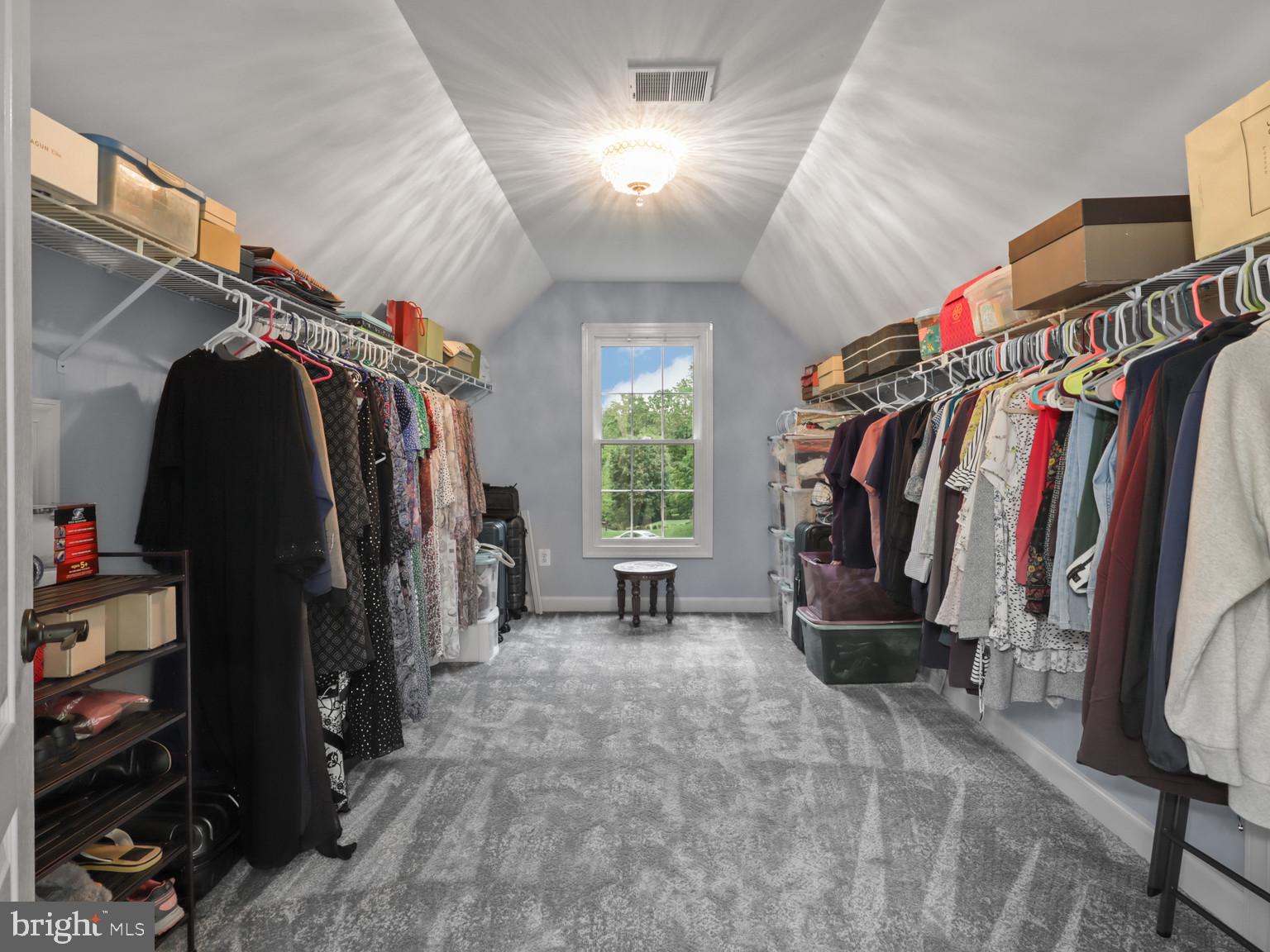 ESTATES AT ROSELAND - Residential