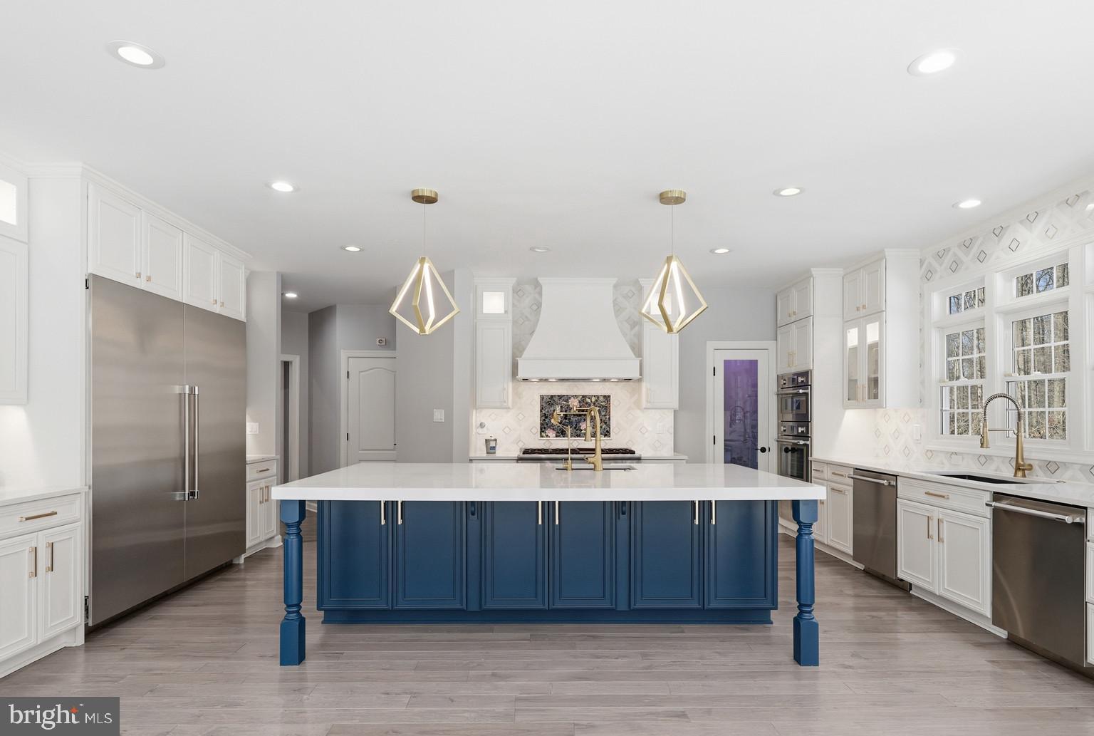 ESTATES AT ROSELAND - Residential