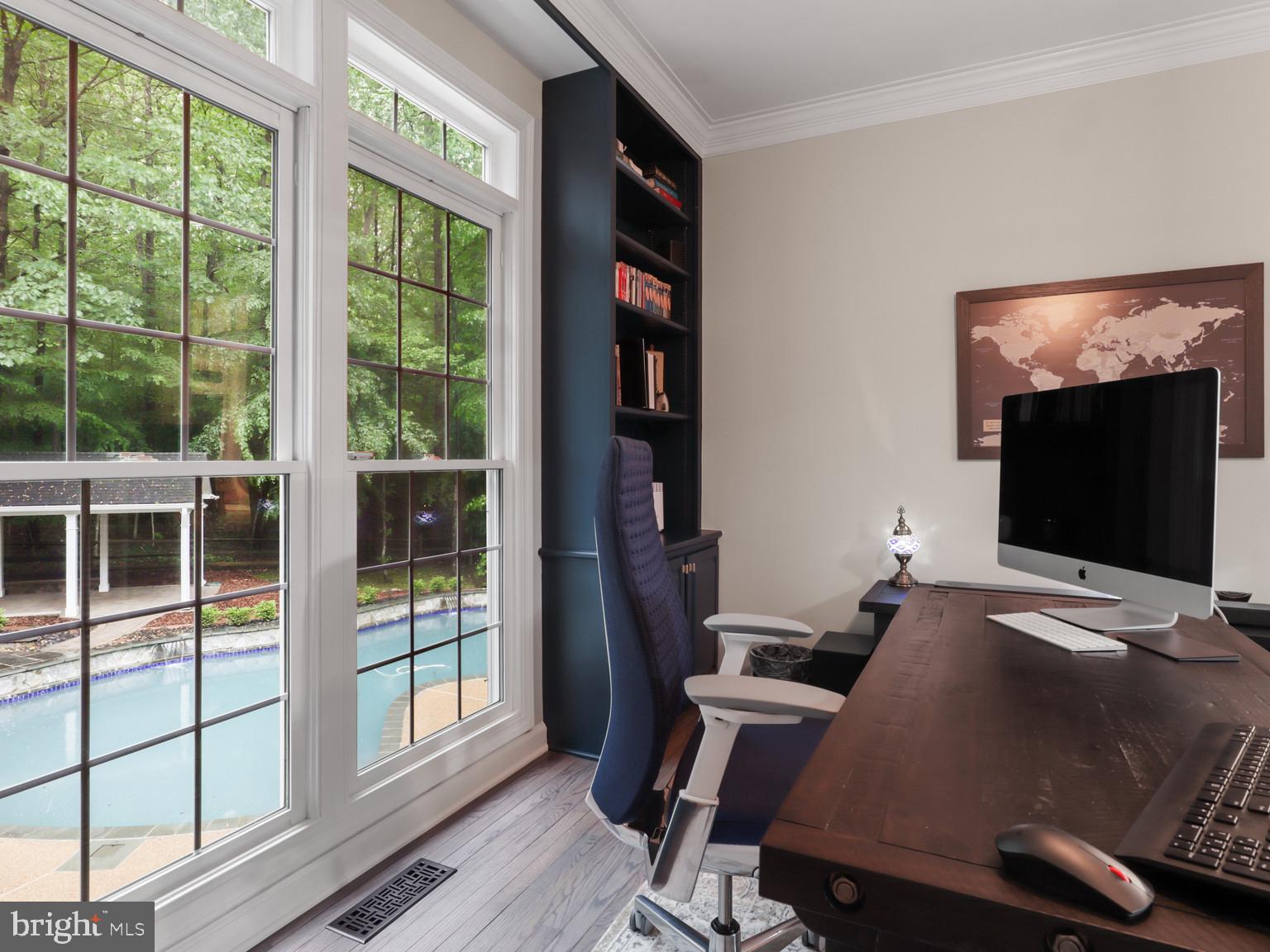 ESTATES AT ROSELAND - Residential