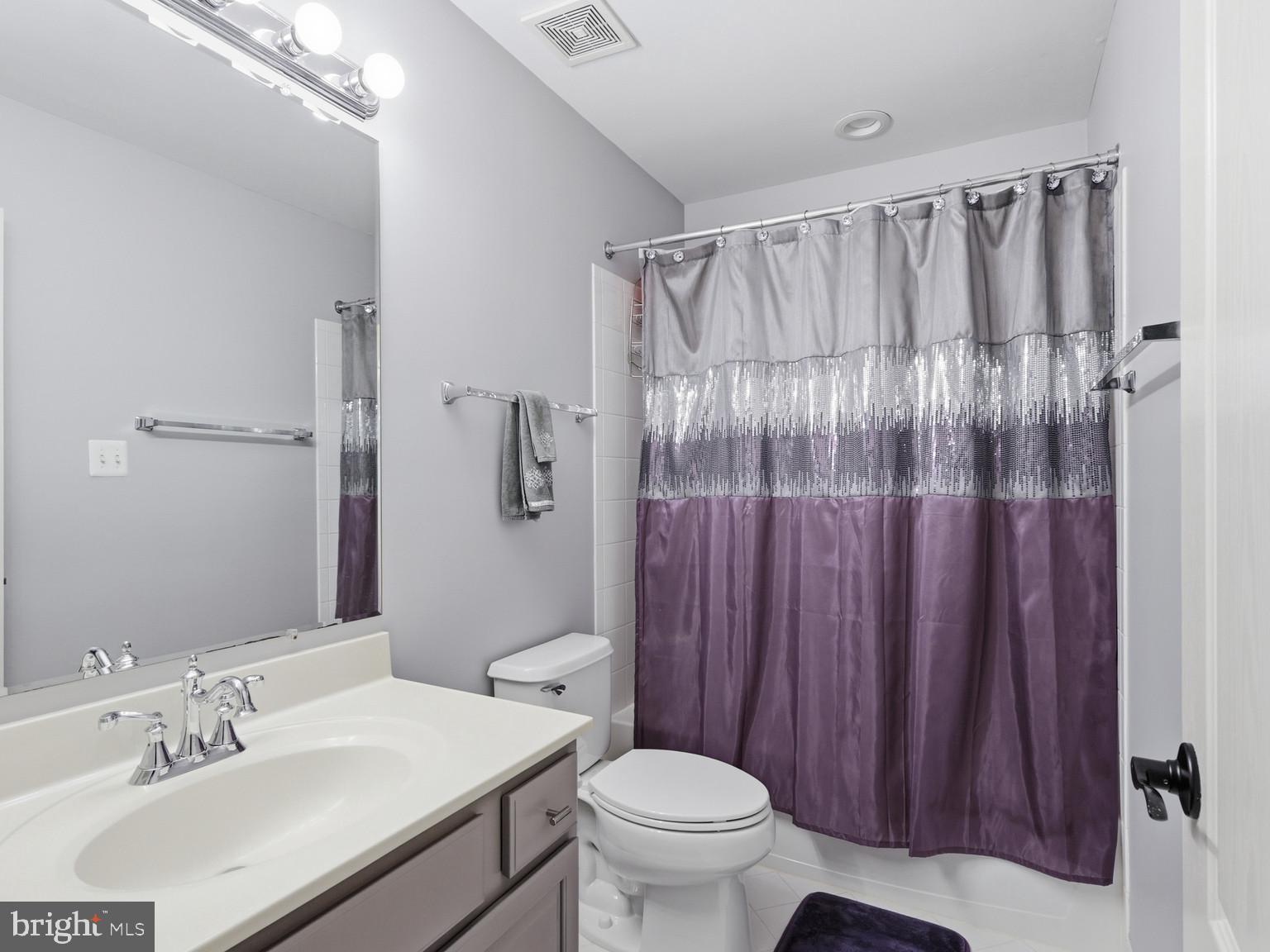 ESTATES AT ROSELAND - Residential