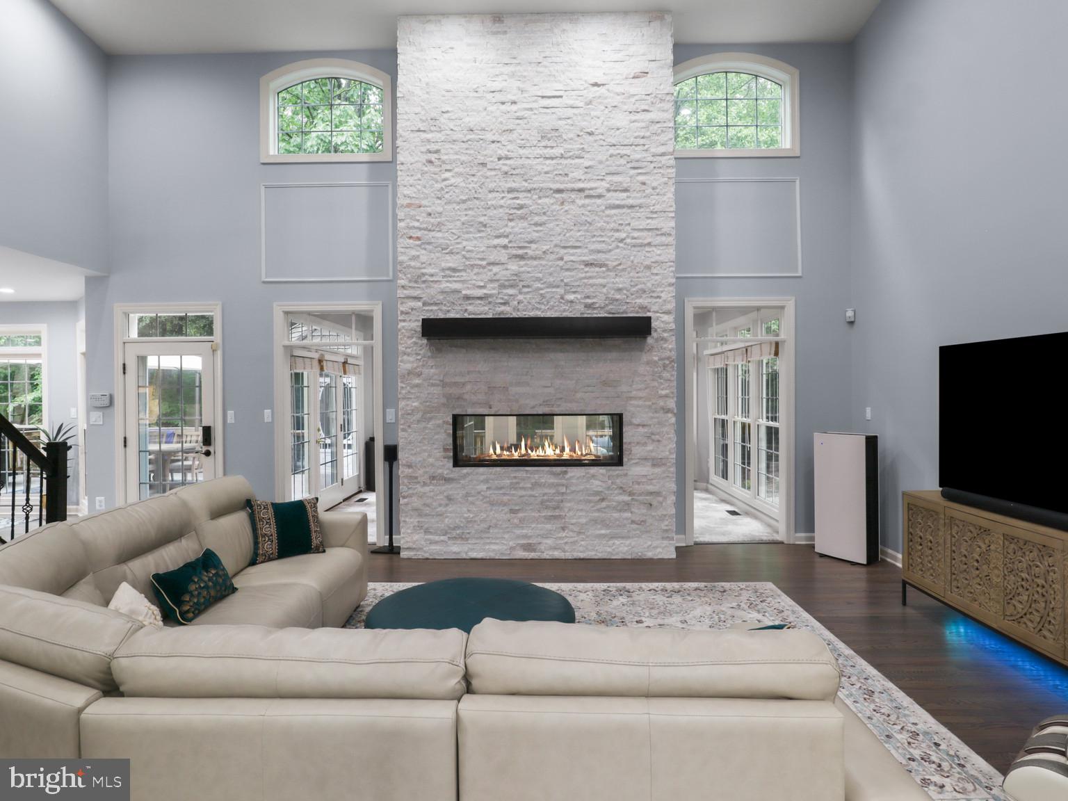 ESTATES AT ROSELAND - Residential