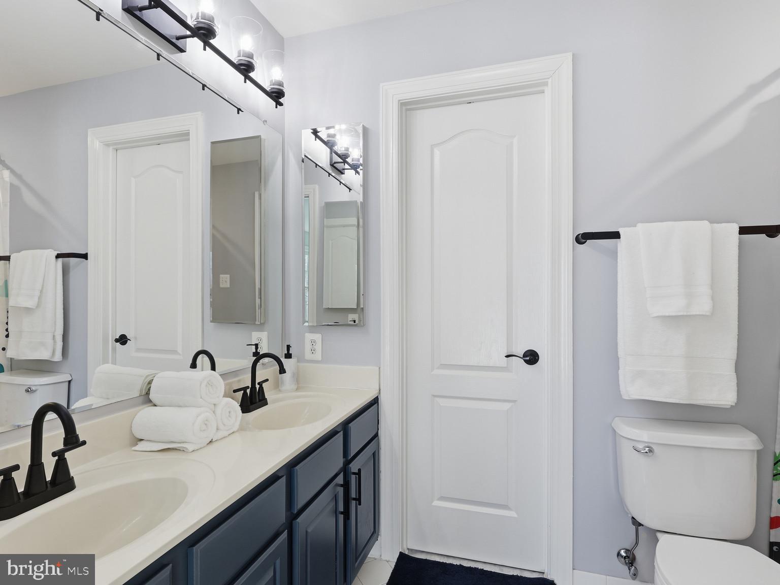 ESTATES AT ROSELAND - Residential