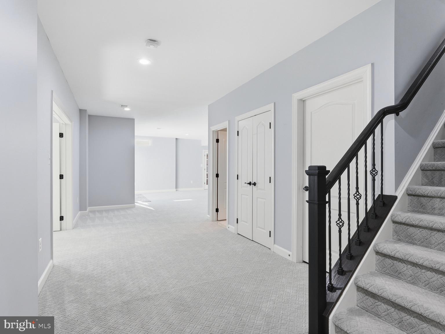 ESTATES AT ROSELAND - Residential