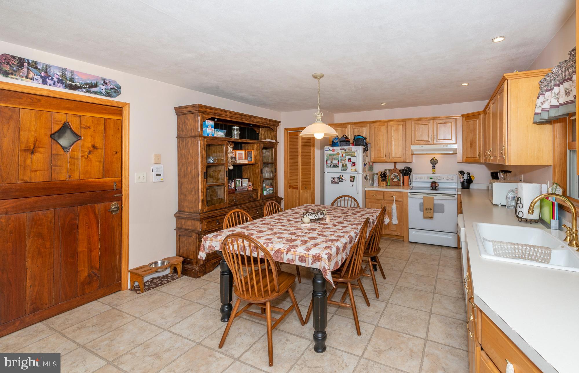 LAKE WYNONAH - Residential