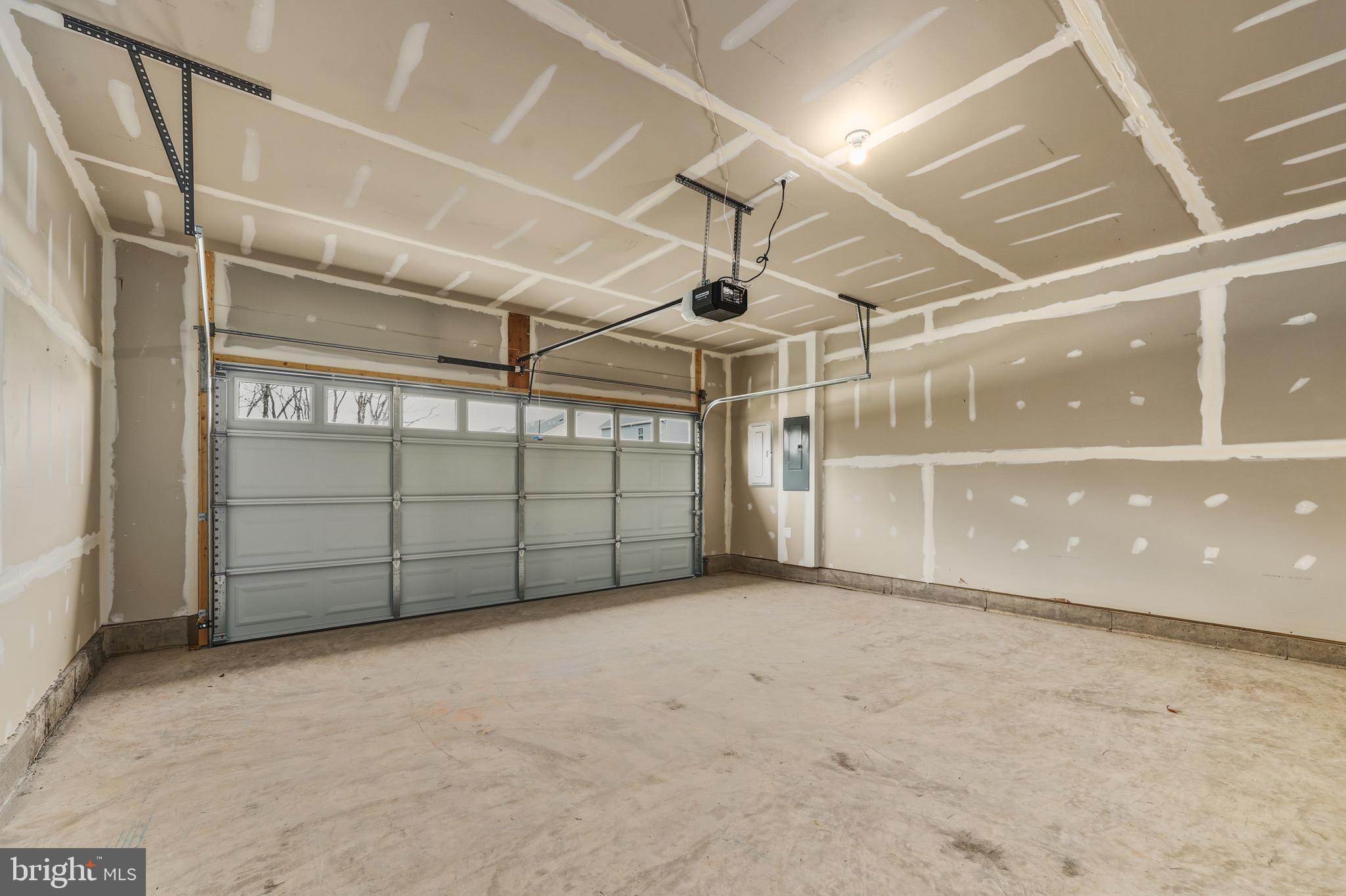 RETREAT AT WINDING CREEK - Residential Lease