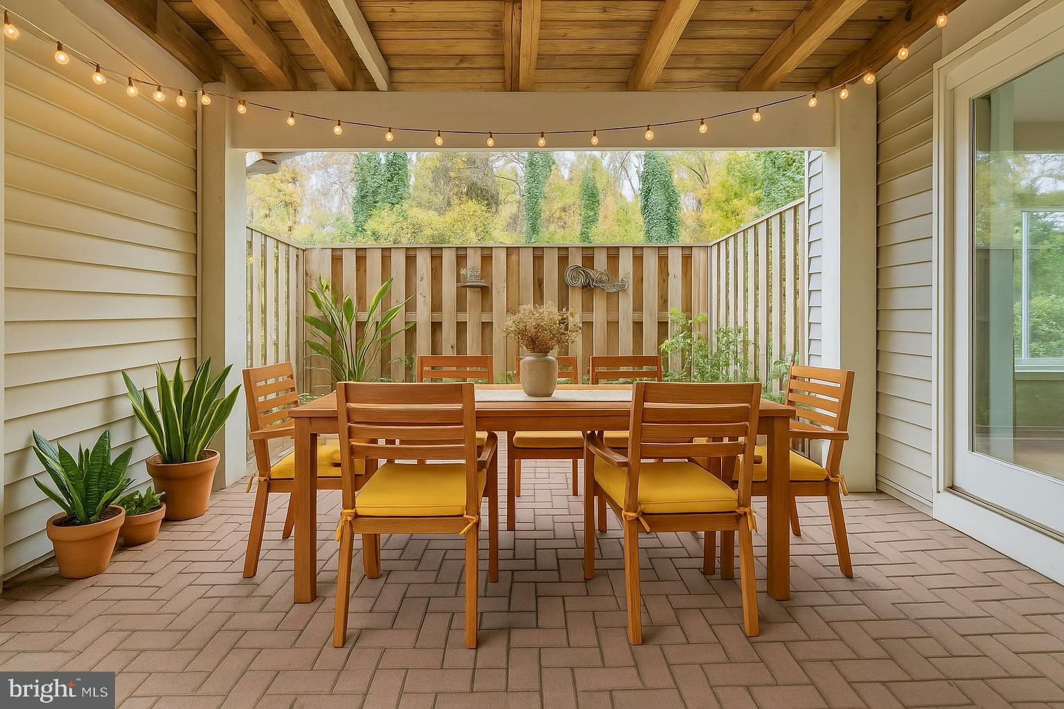 3379 LAKESIDE VIEW DRIVE