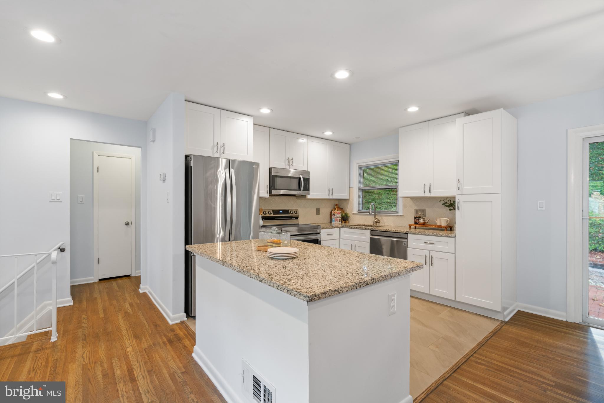 ROLLING VALLEY - Residential