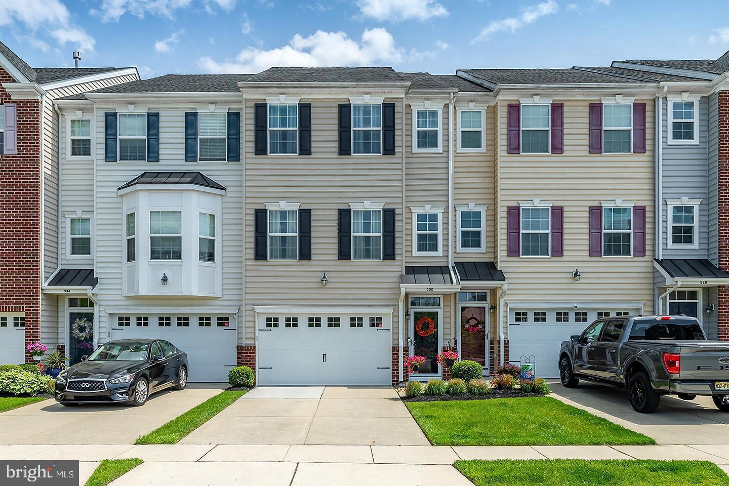 532 BOXWOOD LANE