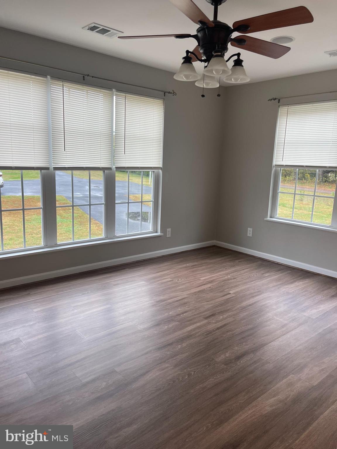 DEEP LANDING ESTATES - Residential Lease