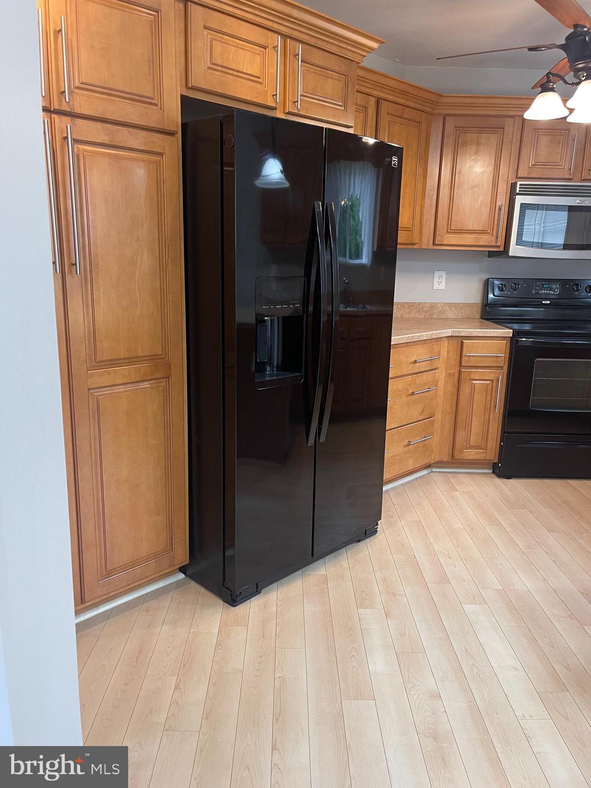 DEEP LANDING ESTATES - Residential Lease