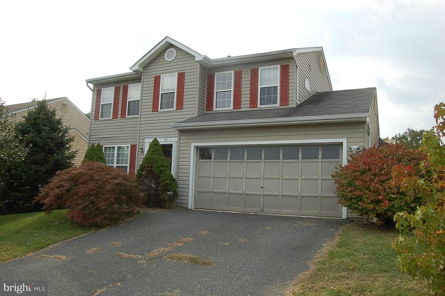 Great 5 bedroom, 3.5 bath with over 2000 sqft. Bank of America, N.A. (the "Bank") associates and/or Bank associates, household members, and HTS business partners of the Bank, are prohibited from purchasing REO and auctioned REO properties, either owned or serviced by the Bank, whether directly or indirectly. Offers to be submitted to auction company website - . $2k buyer premium.