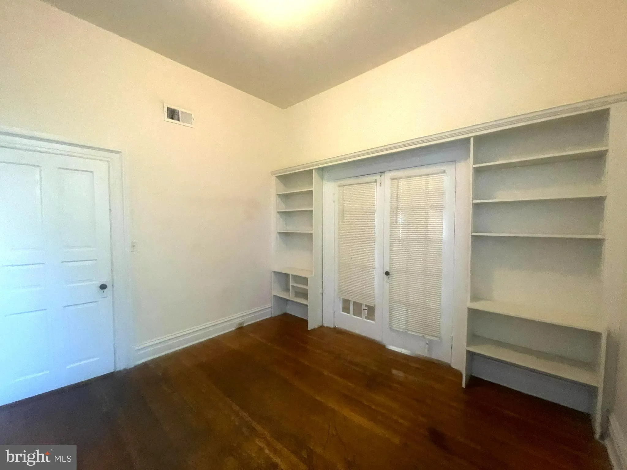 Hagerstown, Maryland 21740, United States, 2 Bedrooms Bedrooms, ,1 BathroomBathrooms,Residential,Pending,167637