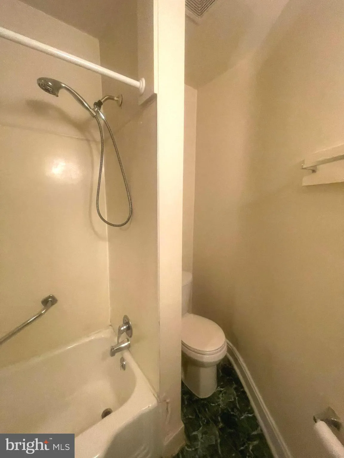 Hagerstown, Maryland 21740, United States, 2 Bedrooms Bedrooms, ,1 BathroomBathrooms,Residential,Pending,167637