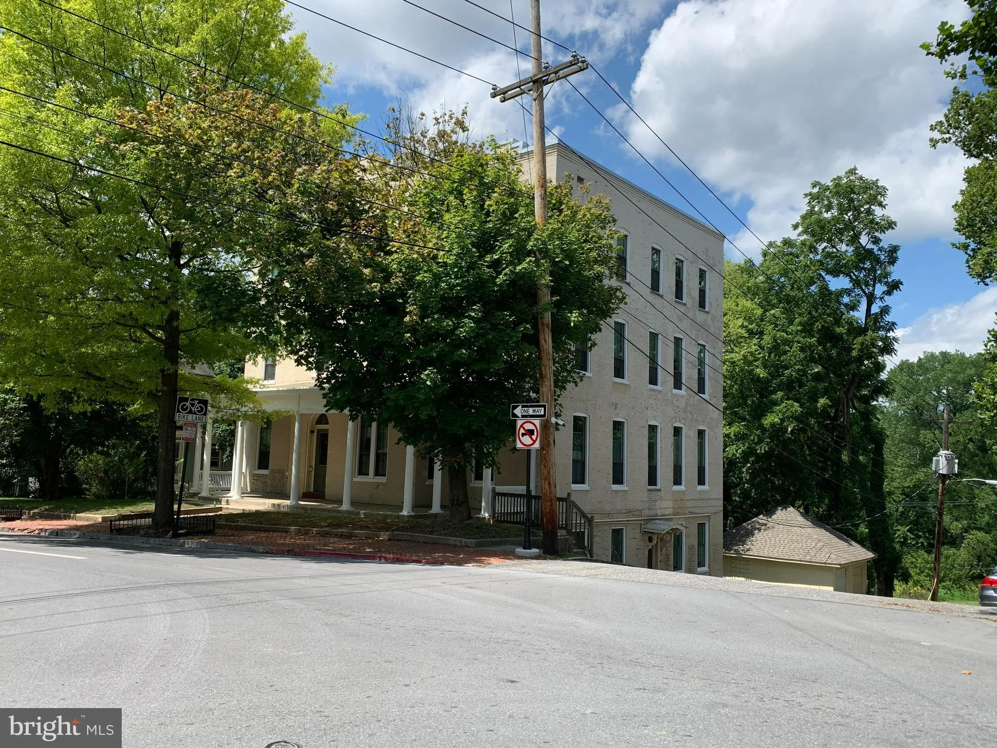 Hagerstown, Maryland 21740, United States, 2 Bedrooms Bedrooms, ,1 BathroomBathrooms,Residential,Pending,167637