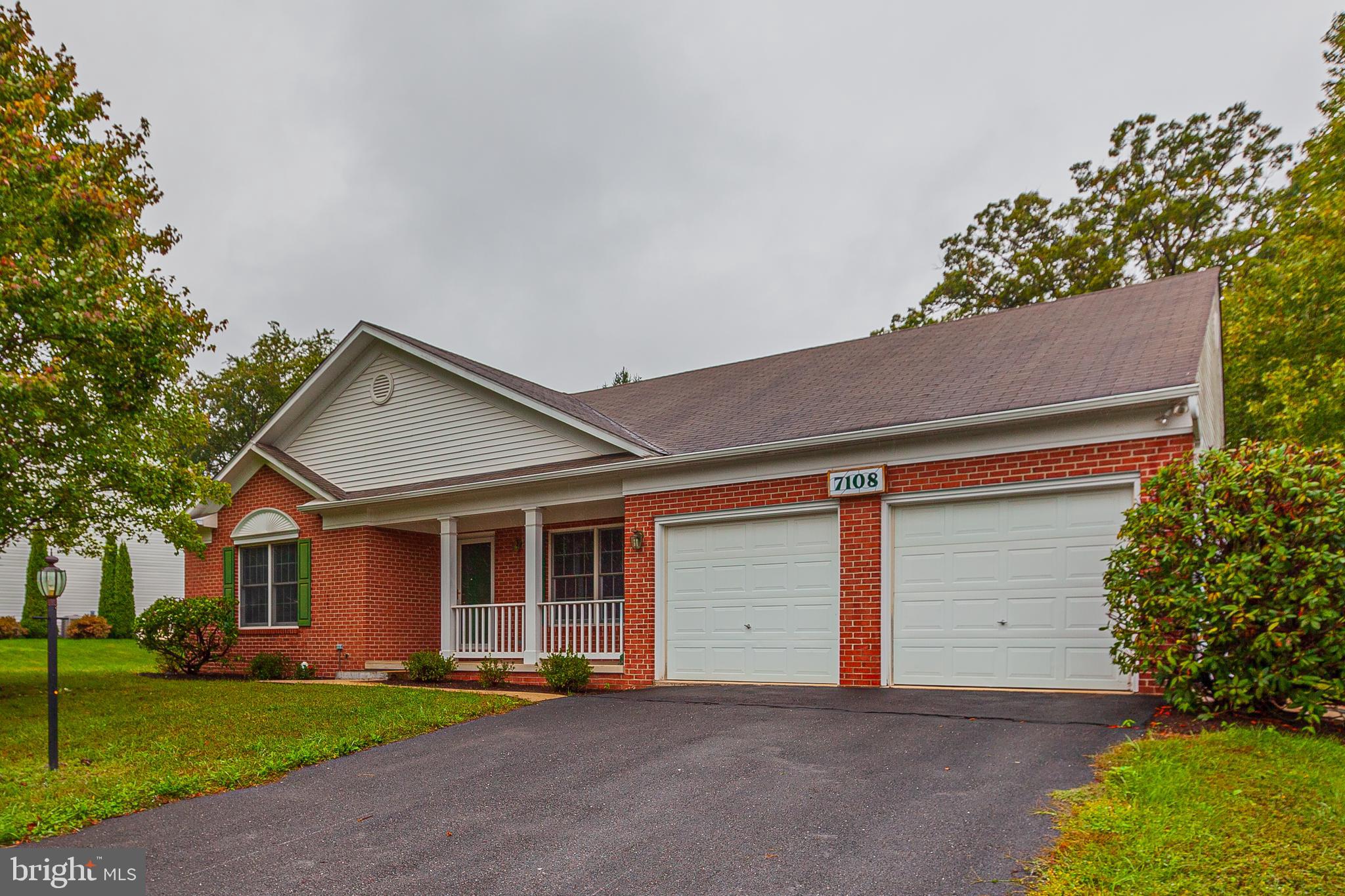 BUCKINGHAM HILLS - Residential