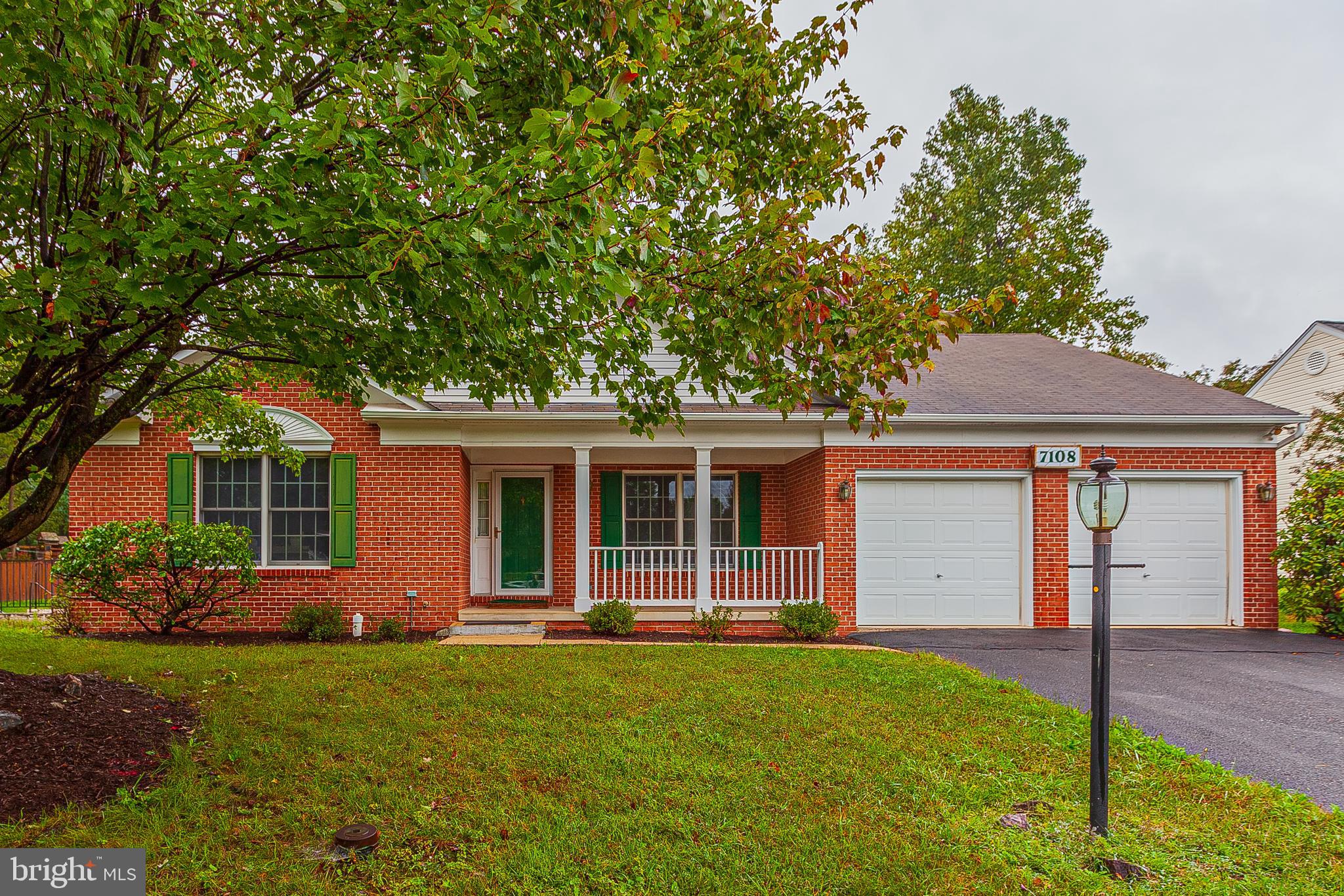 BUCKINGHAM HILLS - Residential