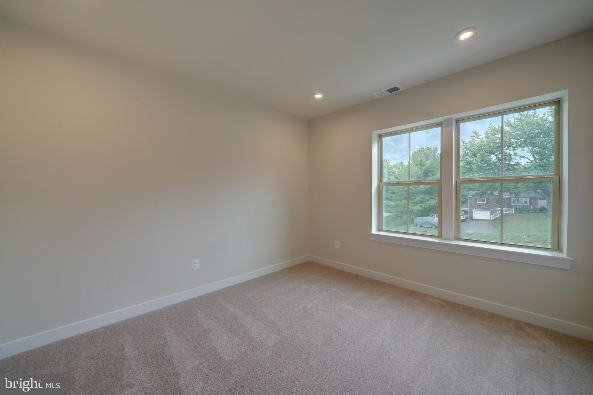 LAKE LINGANORE TOWN CENTER - Residential Lease