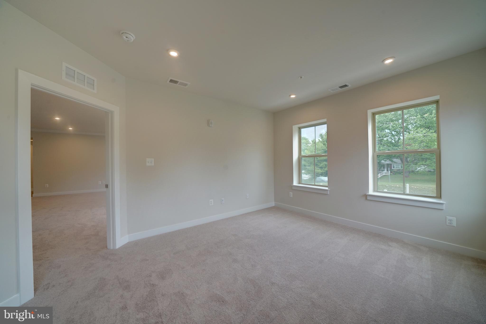 LAKE LINGANORE TOWN CENTER - Residential Lease