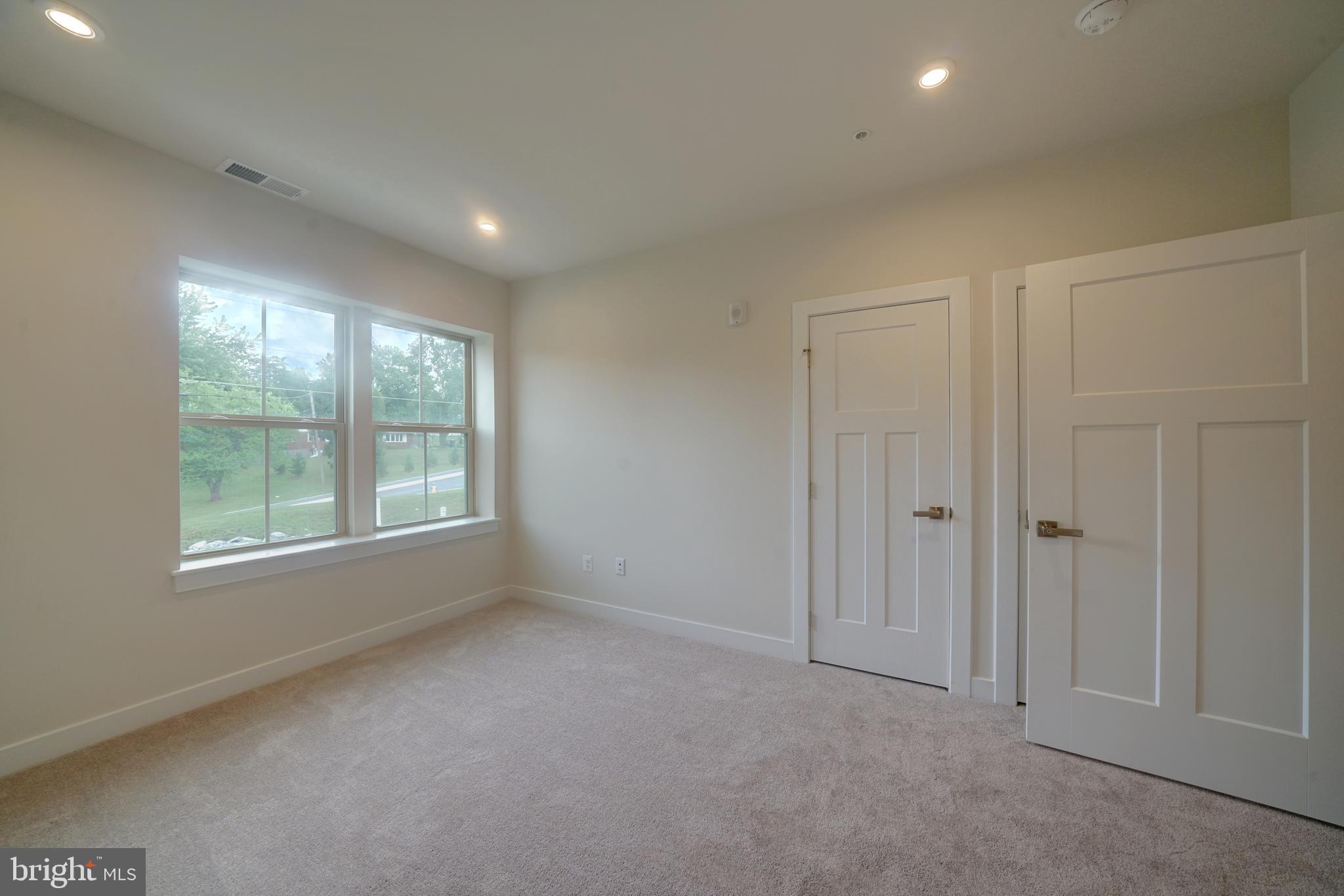 LAKE LINGANORE TOWN CENTER - Residential Lease