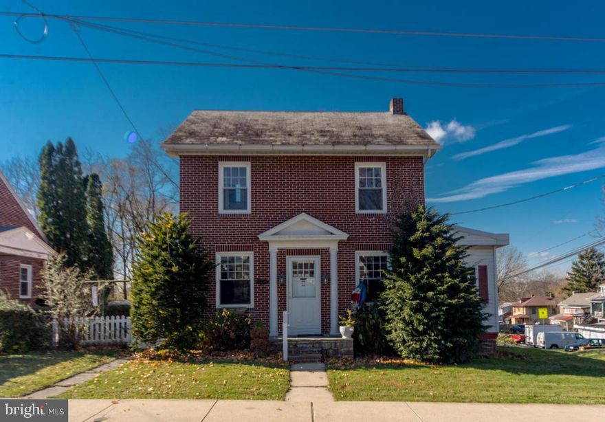3 bedroom brick home in Ephrata.  Gas fireplace in family room, ceiling fans in all rooms and rear deck leads to spacious backyard with side yard fenced in.  Off street parking, one car garage and insulated replacement windows.