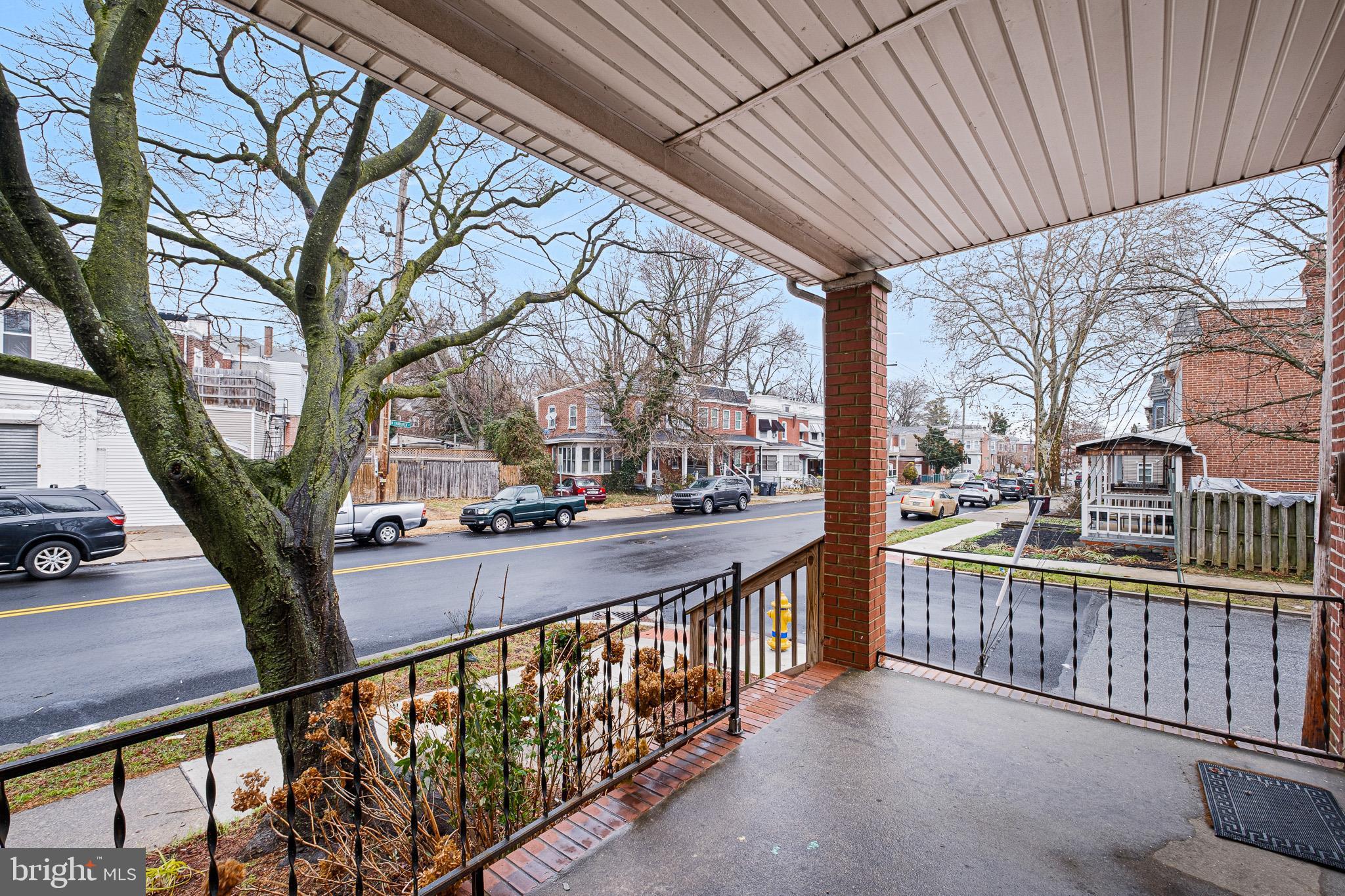 2402 N VAN BUREN STREET