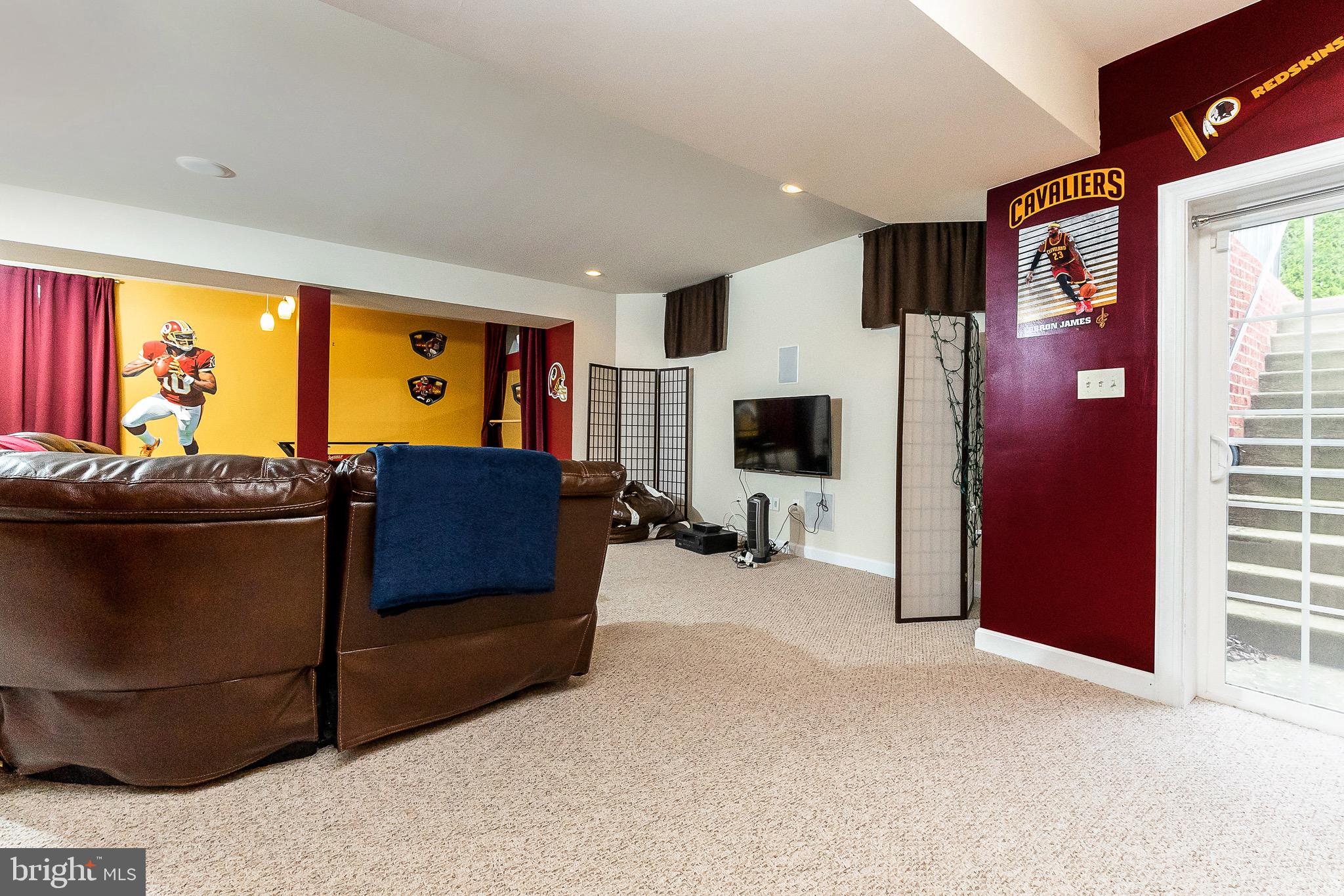 NEW BRISTOW VILLAGE - Residential