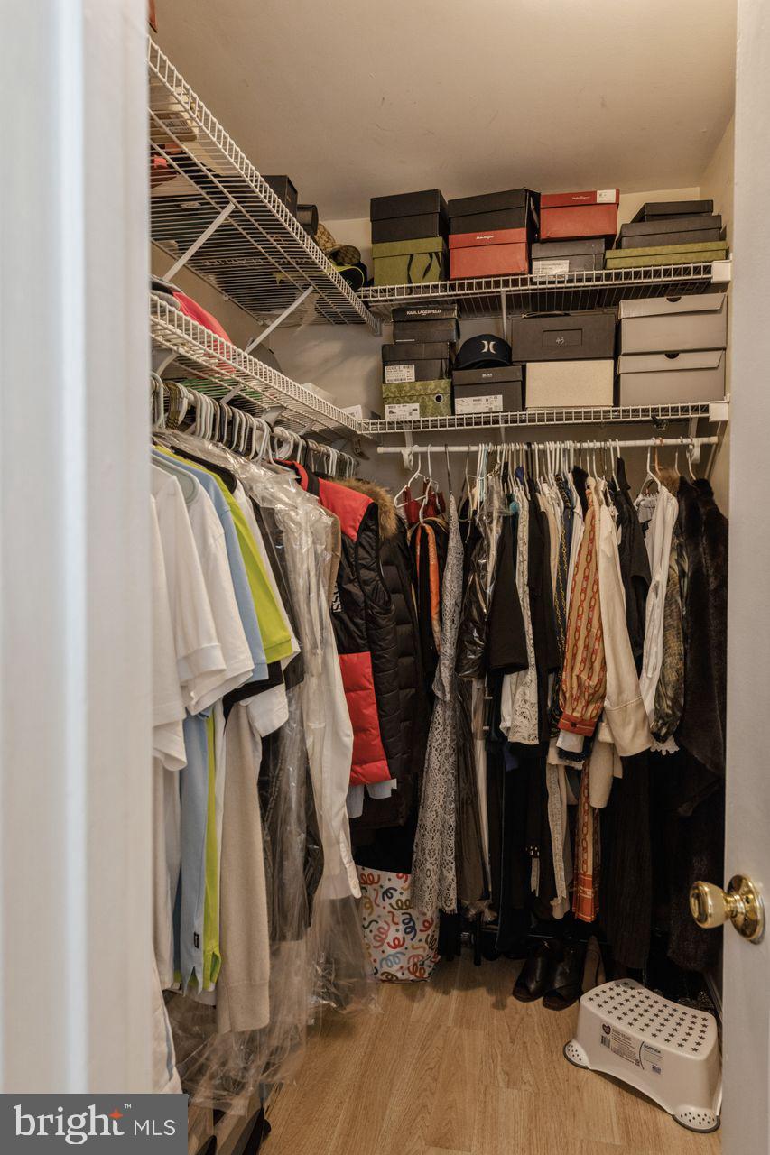 LAKE RIDGE - Residential