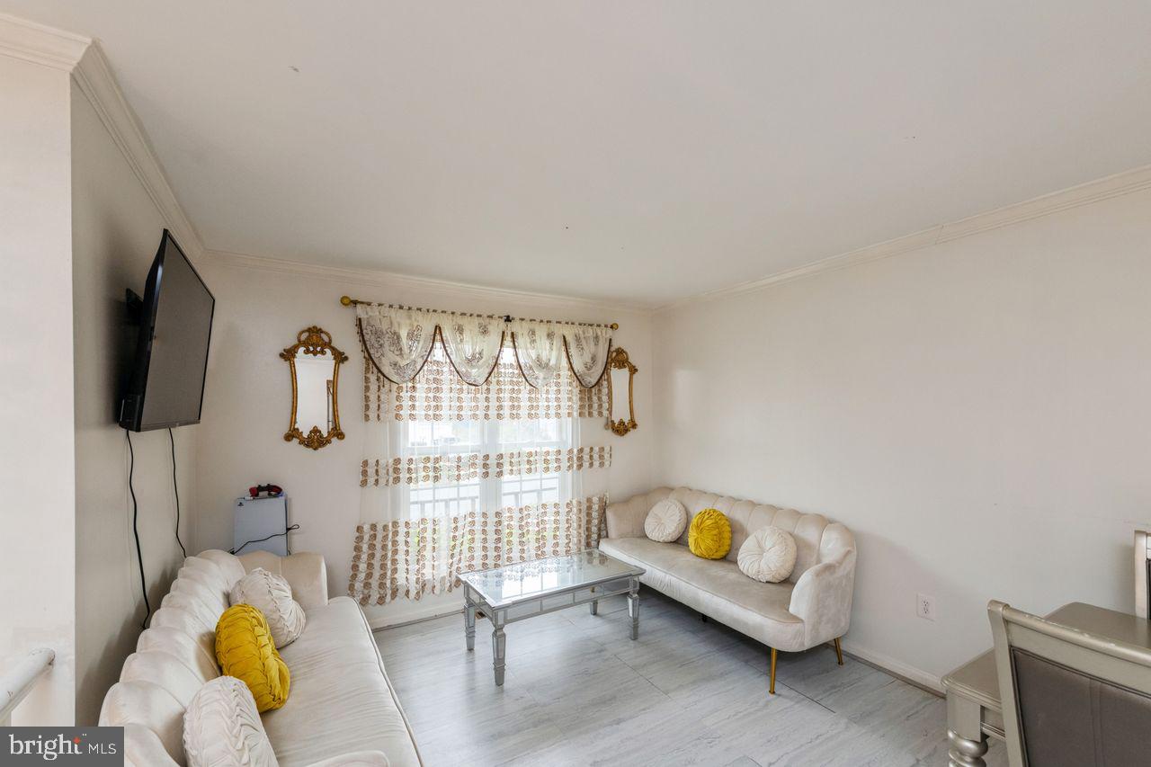 LAKE RIDGE - Residential