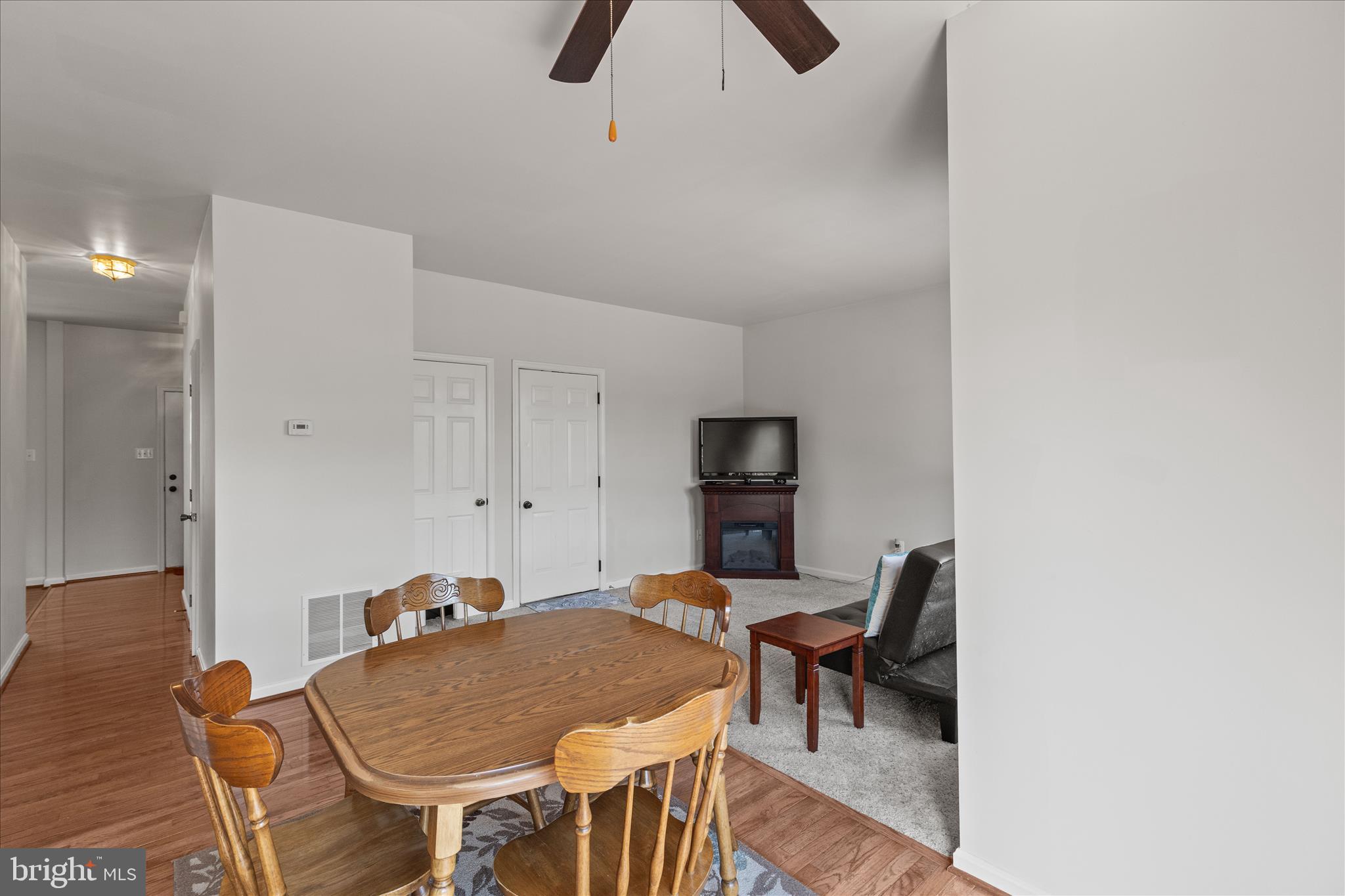 MENLENA VILLAGE - Residential