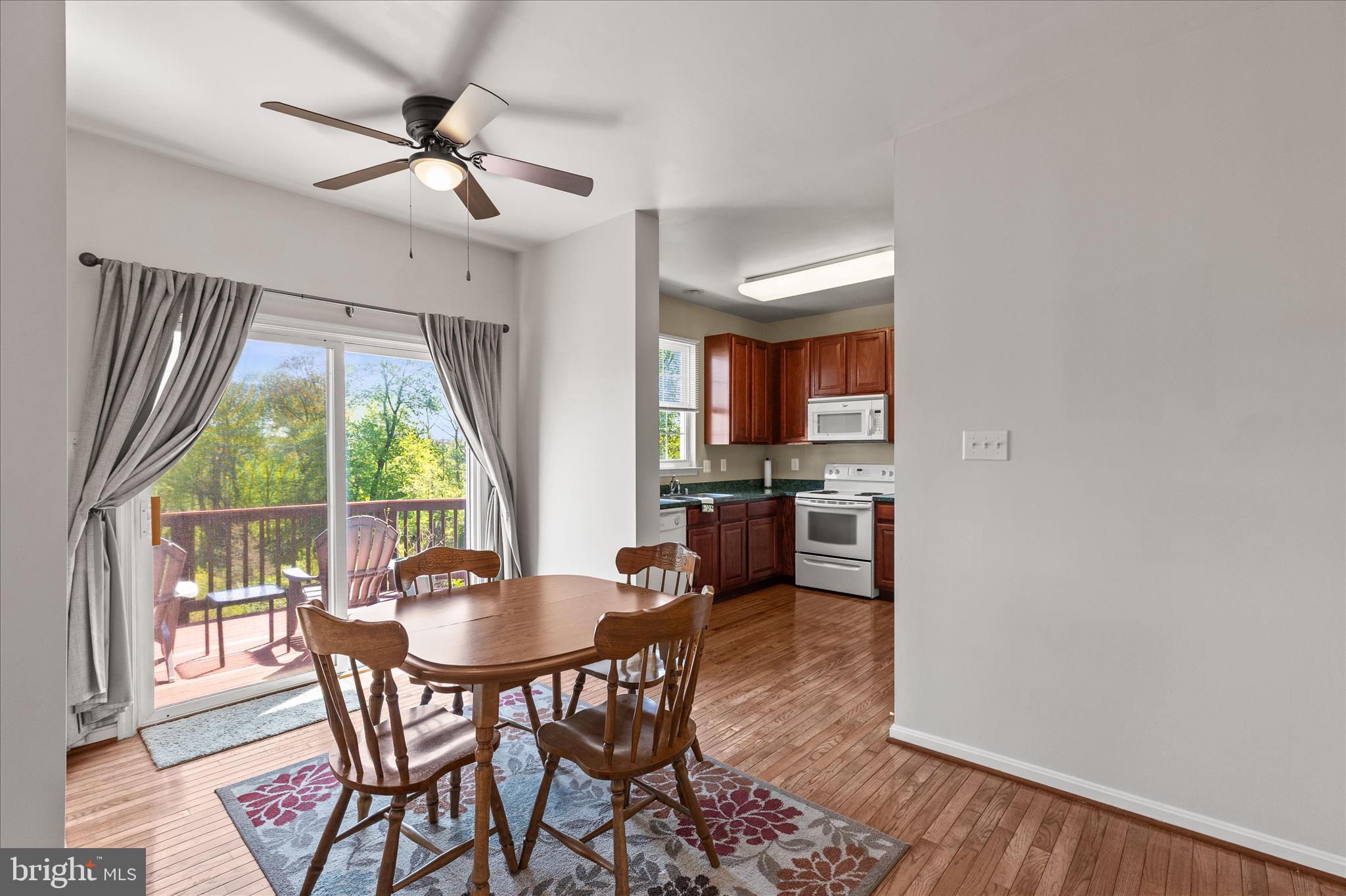 MENLENA VILLAGE - Residential