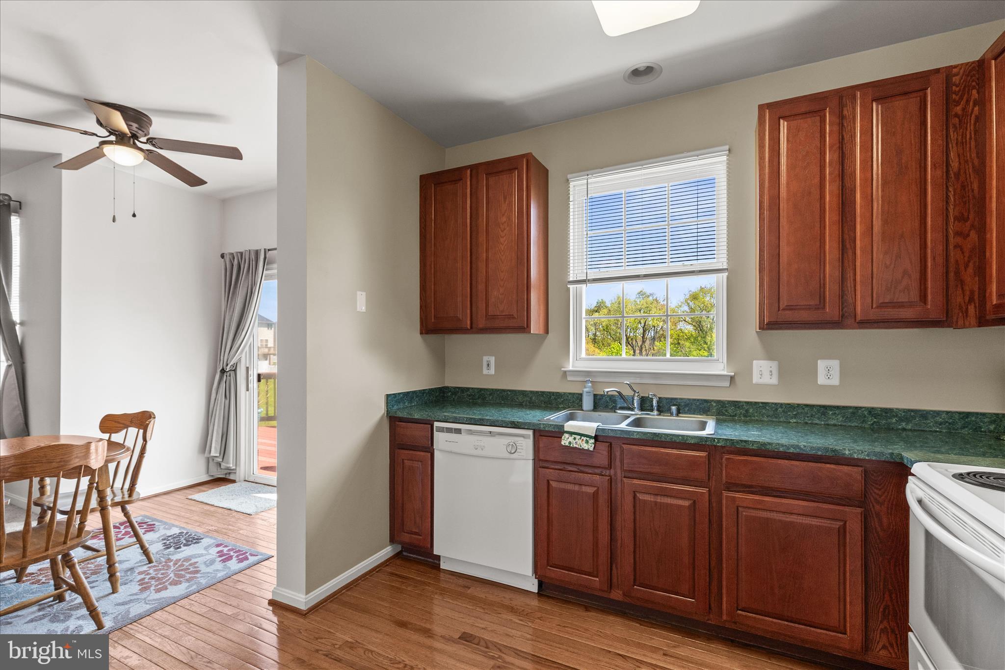 MENLENA VILLAGE - Residential