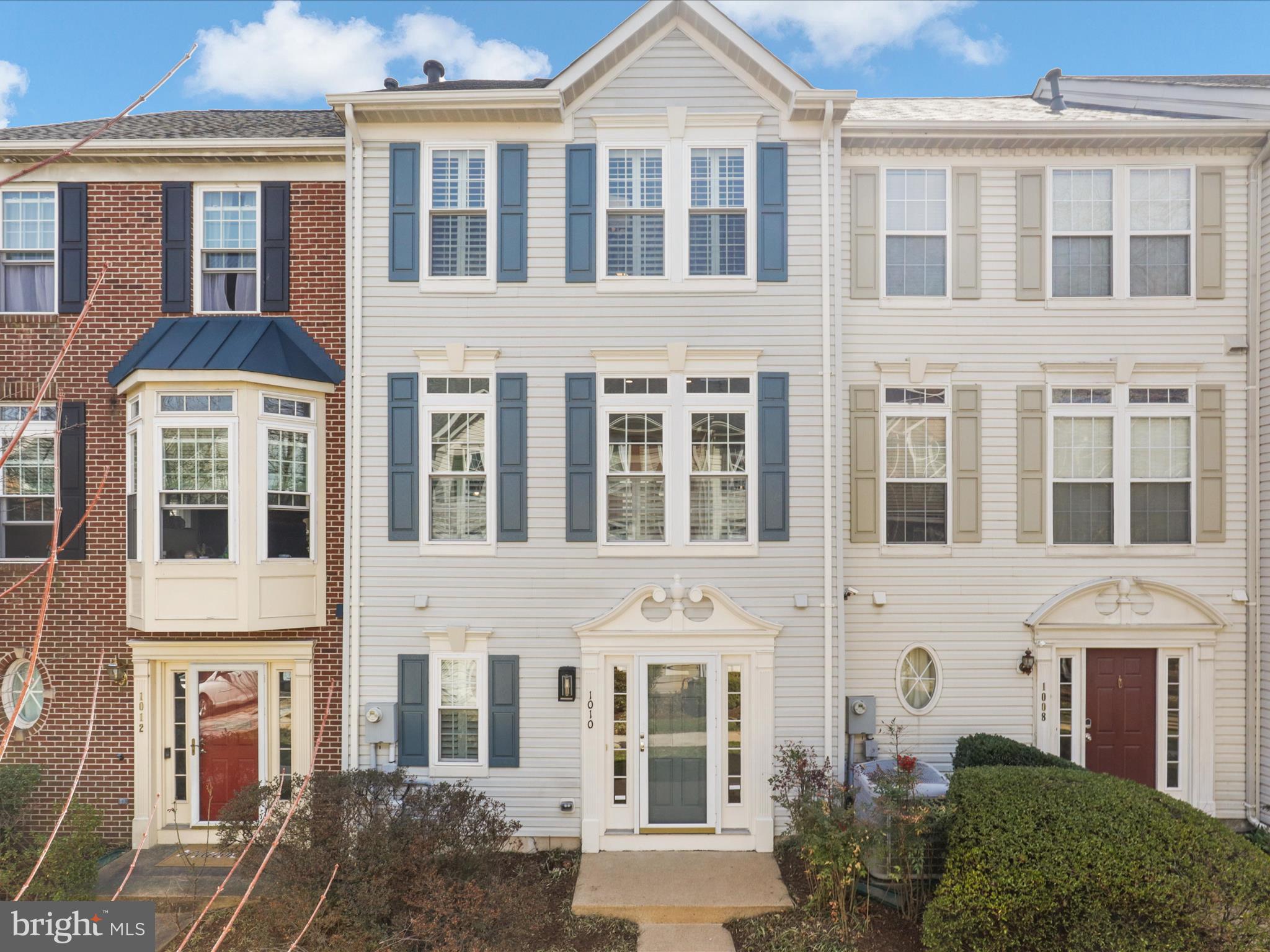 SUMMERS GROVE - Residential