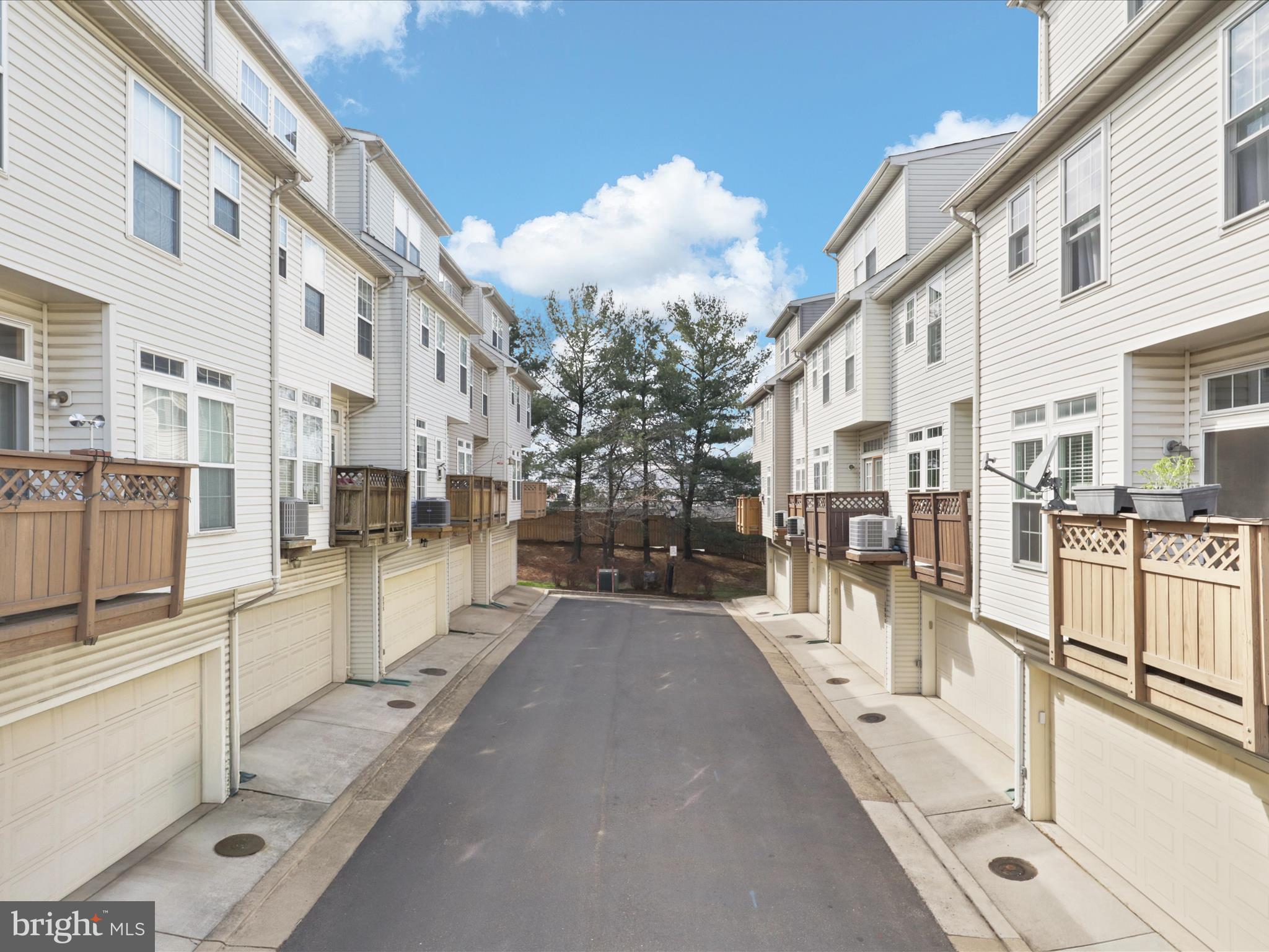 SUMMERS GROVE - Residential