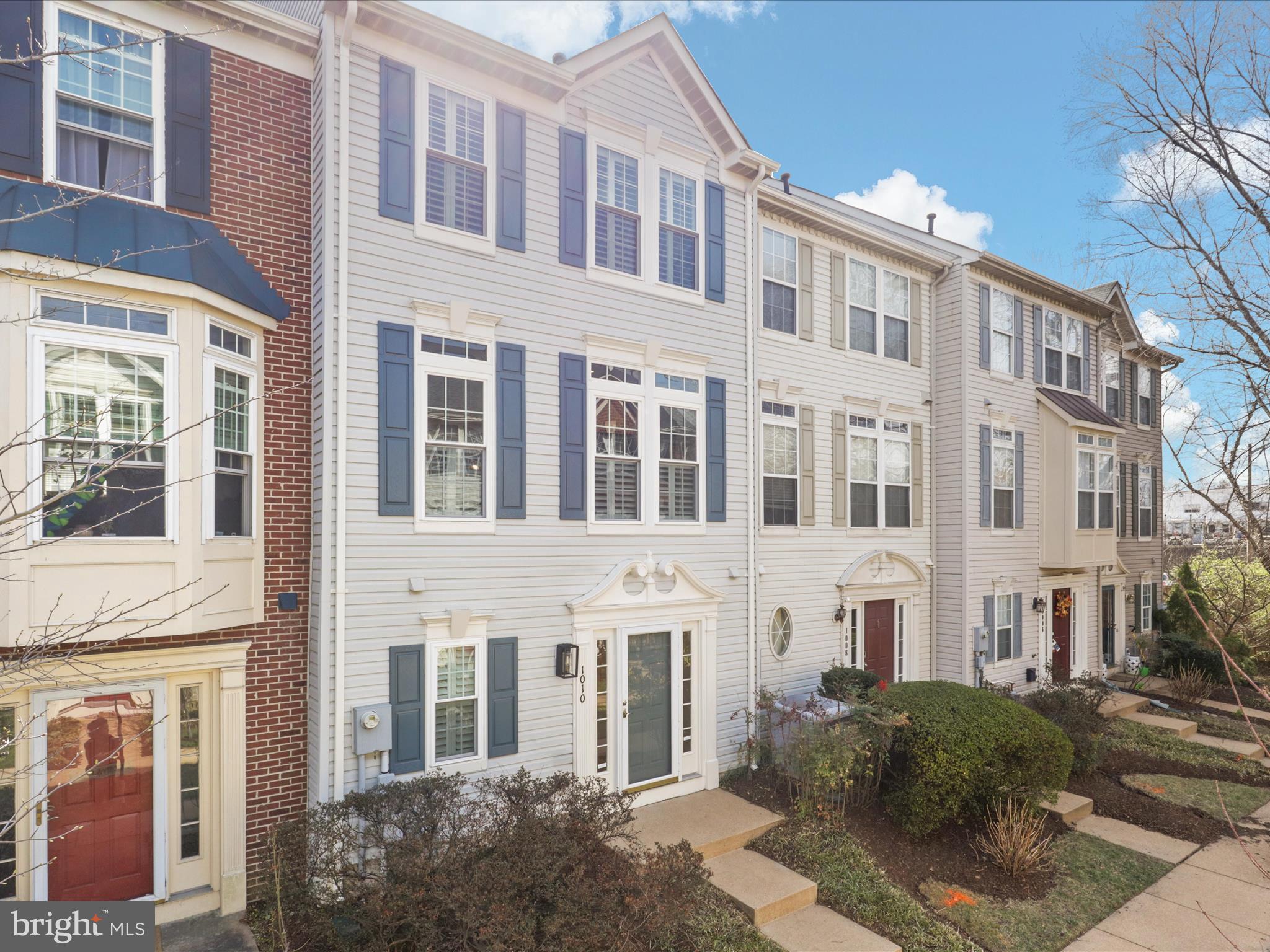 SUMMERS GROVE - Residential