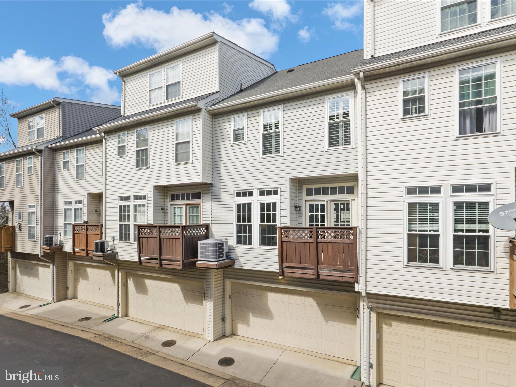 SUMMERS GROVE - Residential