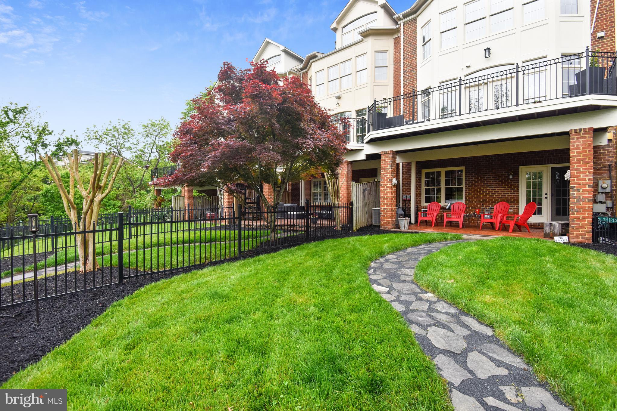 RIVER CREEK - Residential