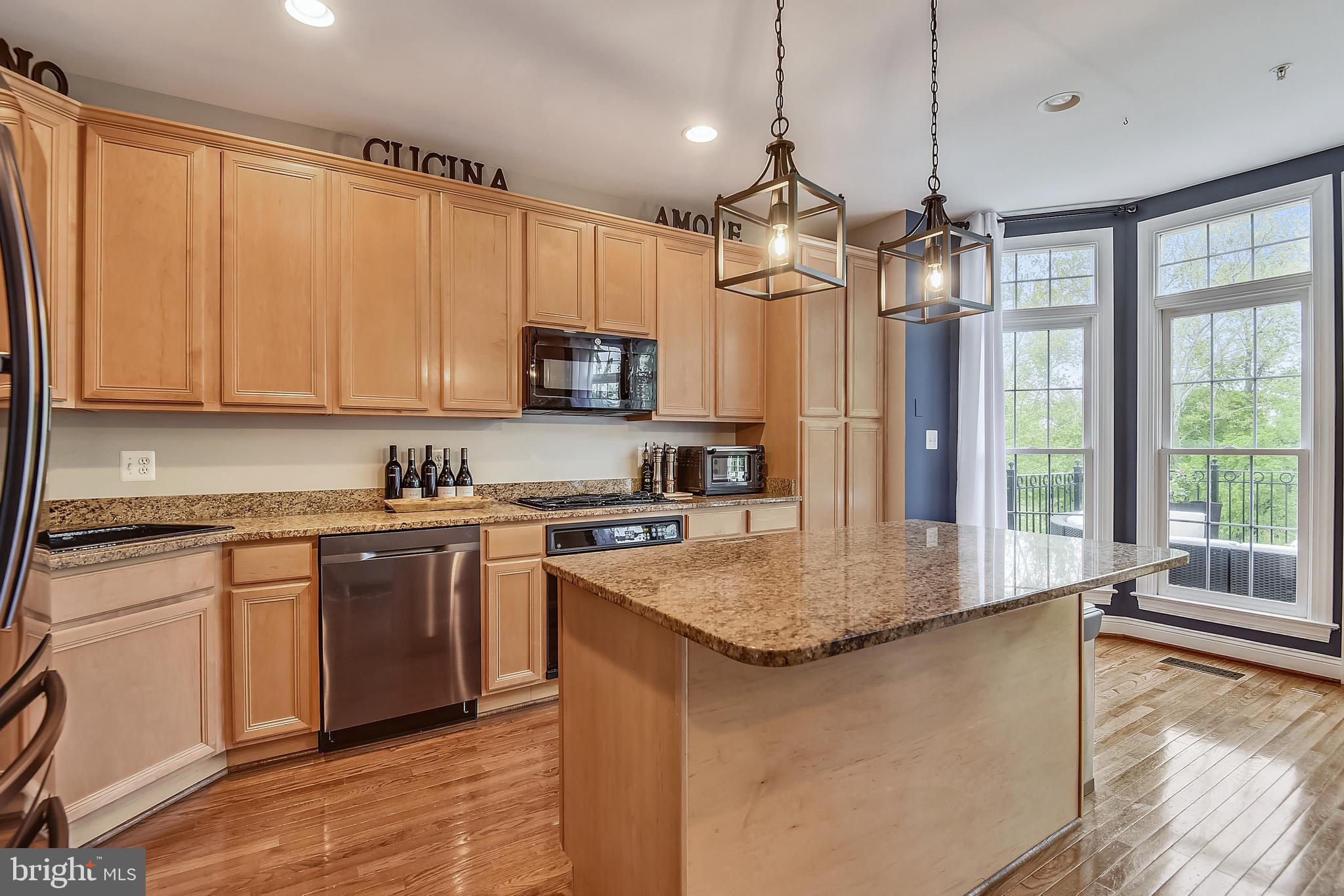 RIVER CREEK - Residential