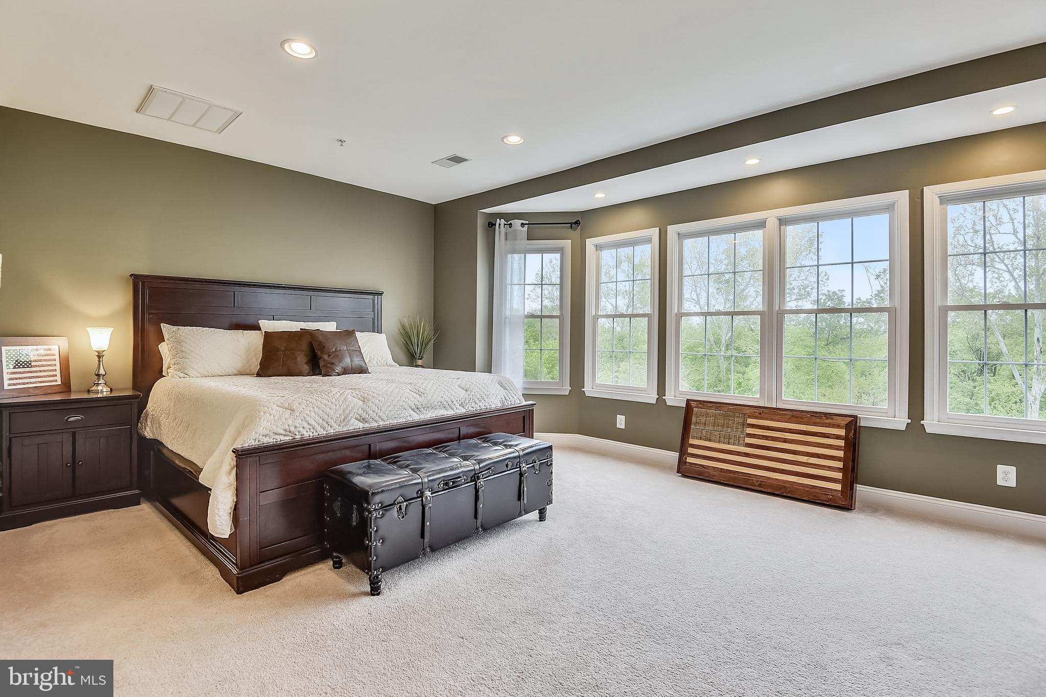 RIVER CREEK - Residential