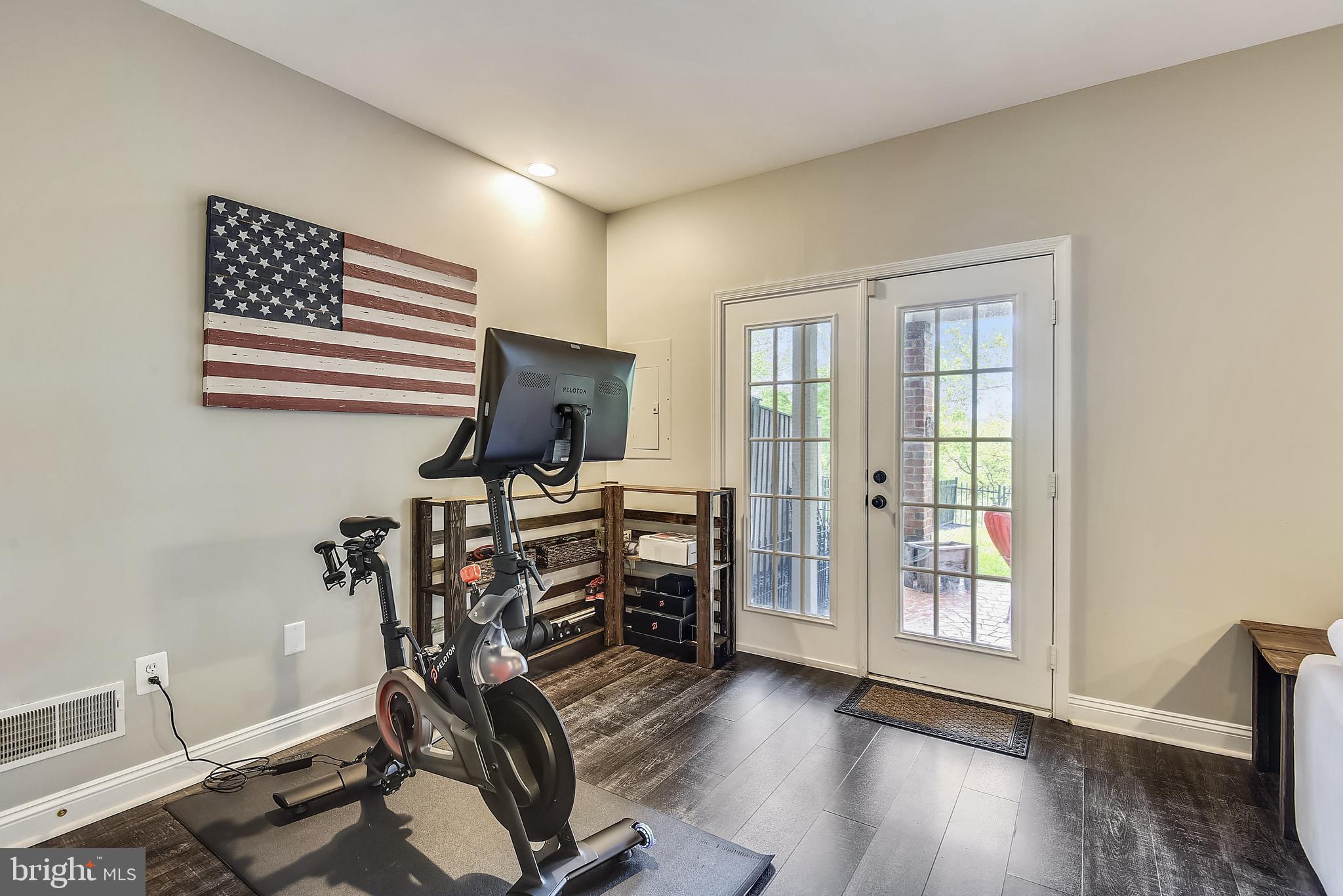 RIVER CREEK - Residential