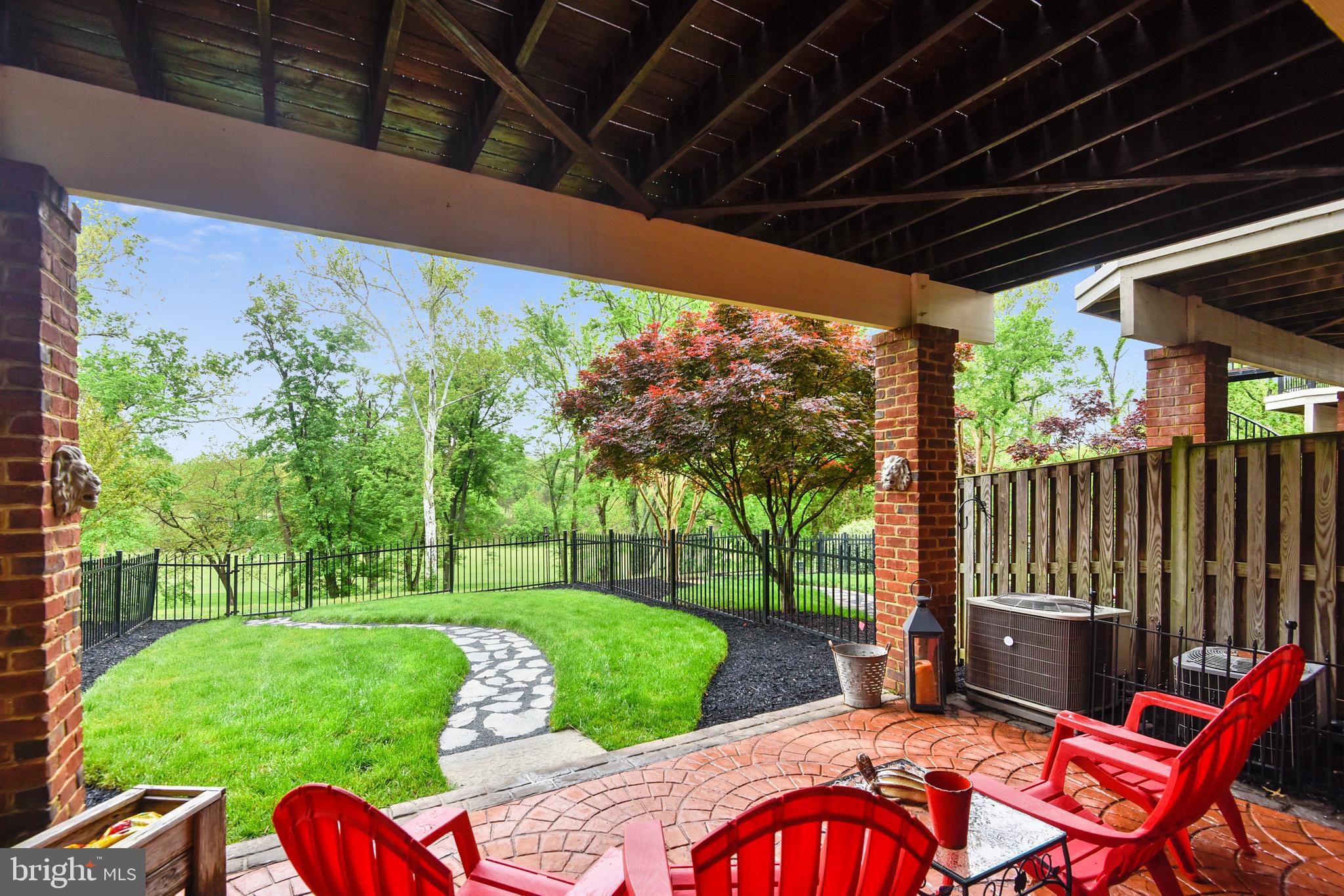 RIVER CREEK - Residential