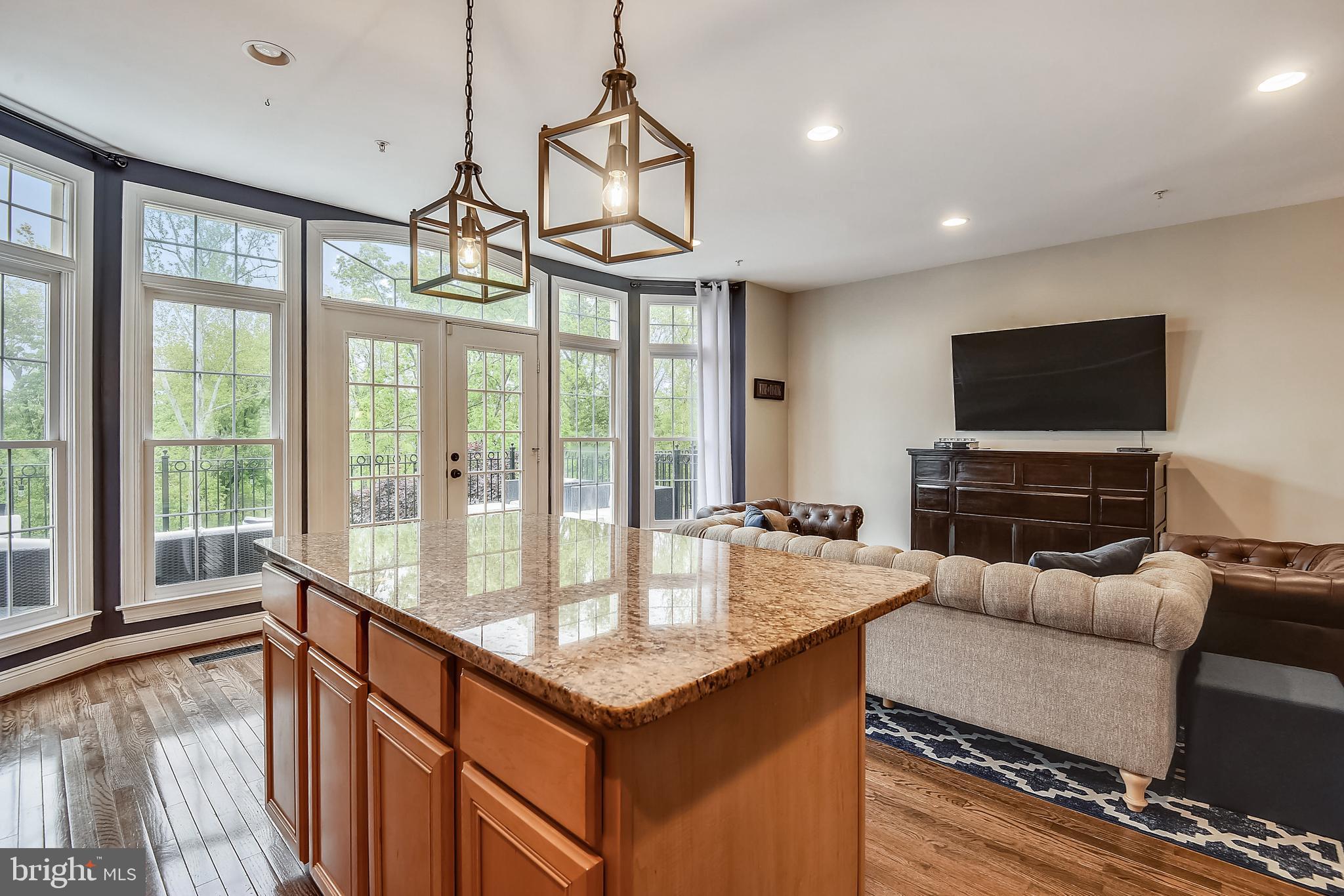 RIVER CREEK - Residential